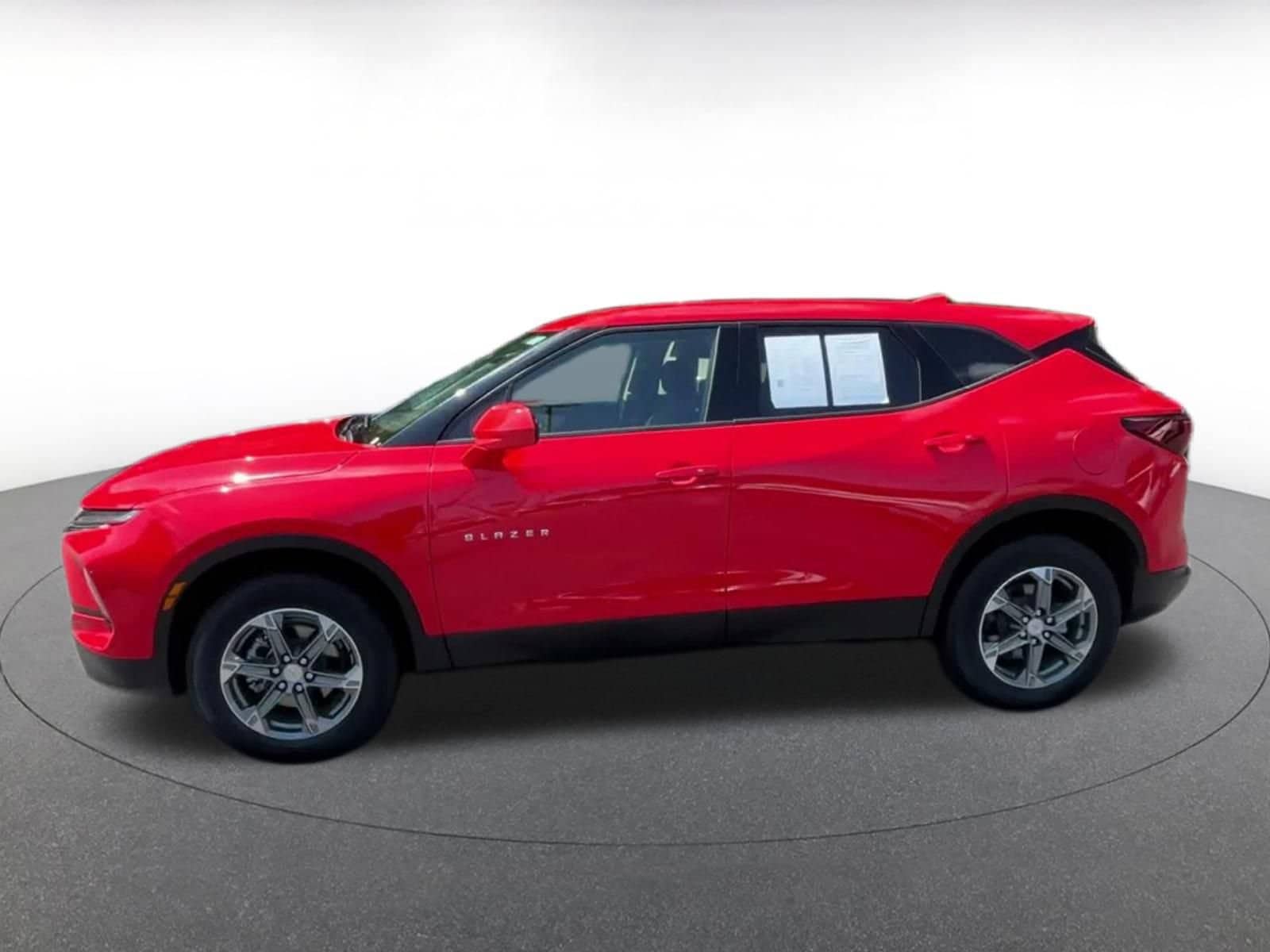 Thumbnail: 2026 Chevrolet Blazer - 8