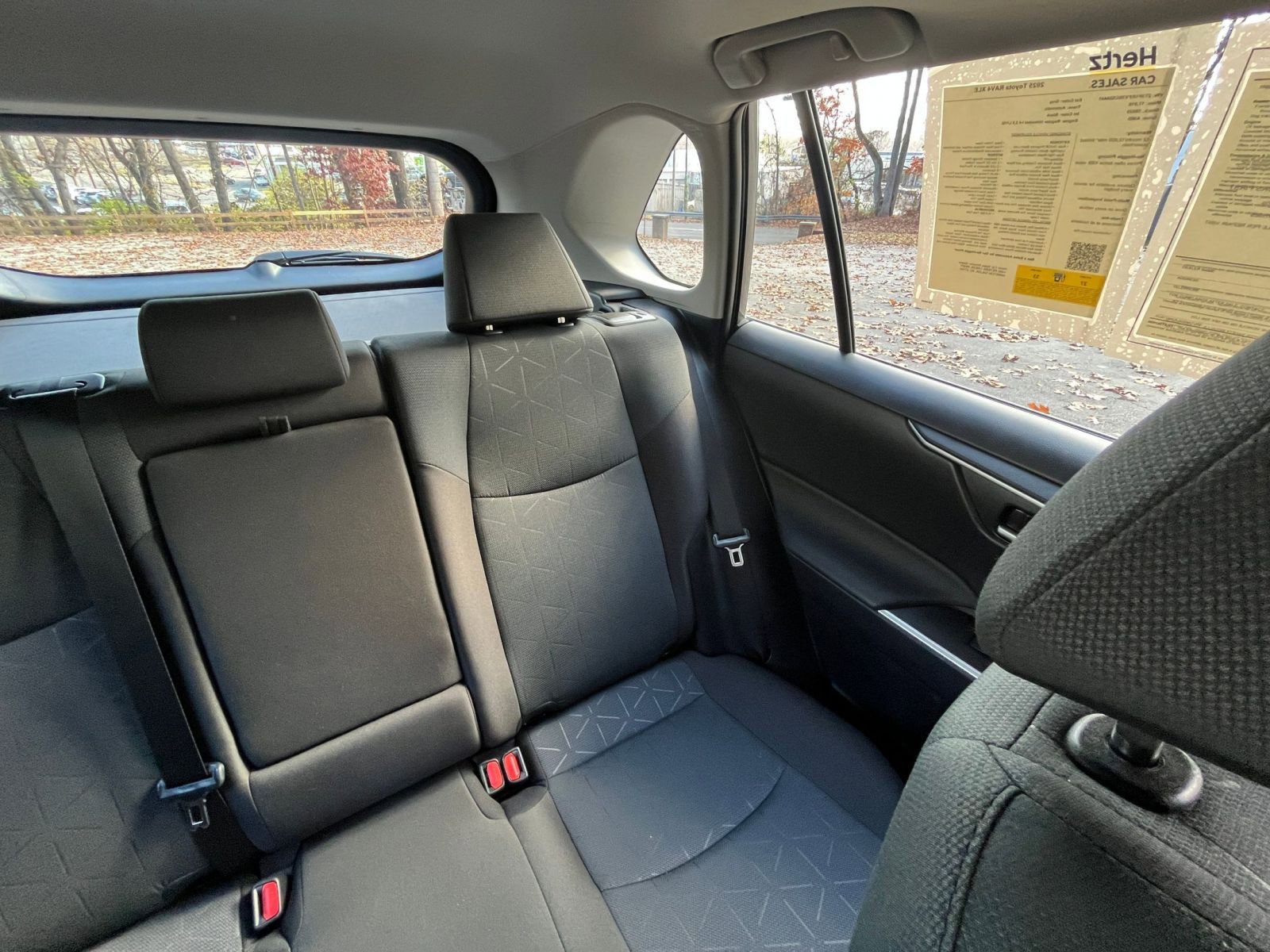 Thumbnail: 2025 Toyota RAV4 - 33