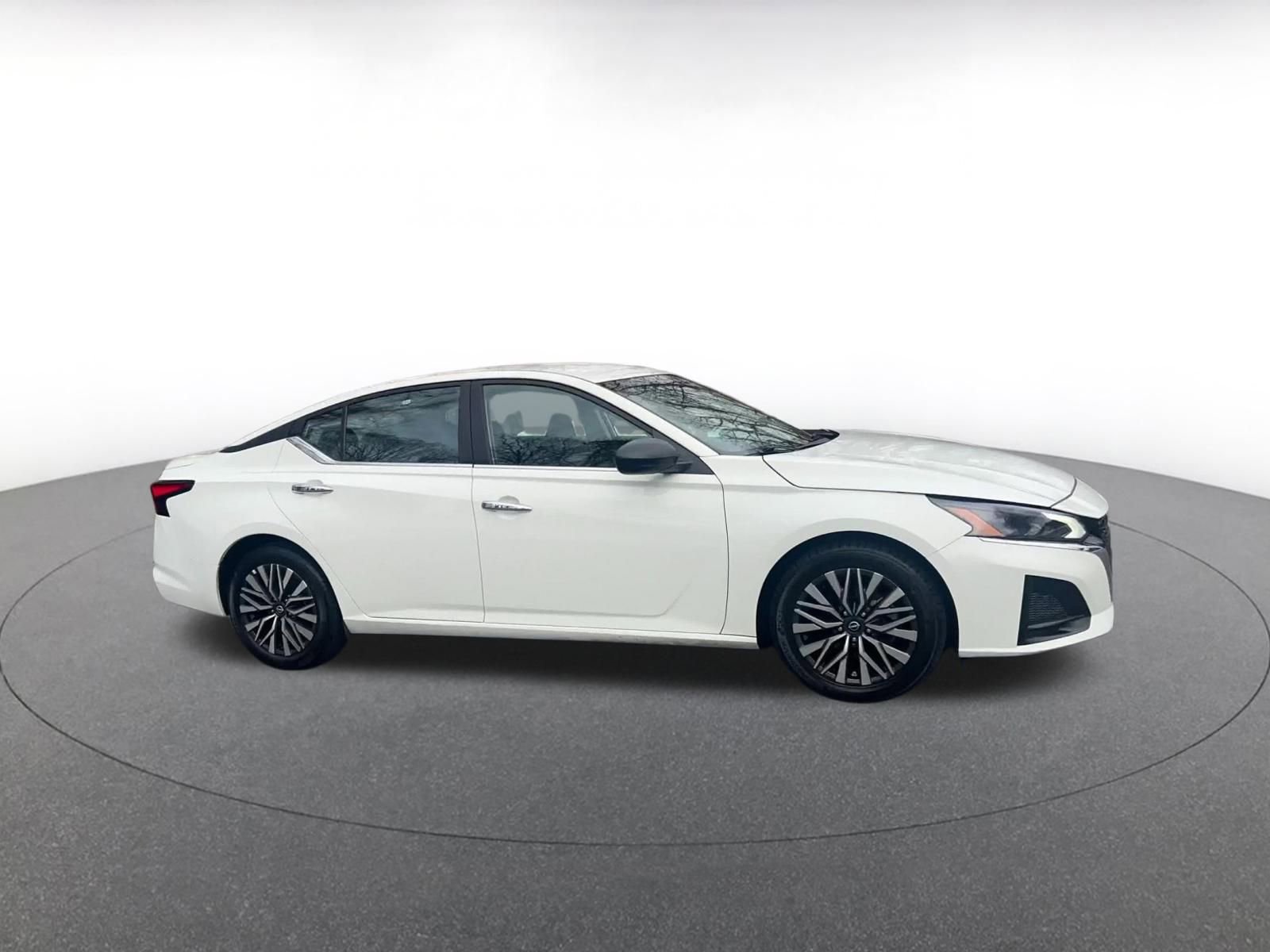 Thumbnail: 2025 Nissan Altima - 2