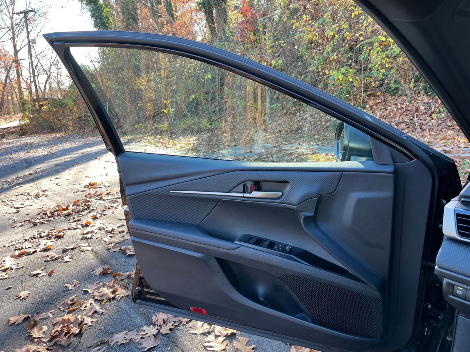 Thumbnail: 2025 Toyota Camry - 18