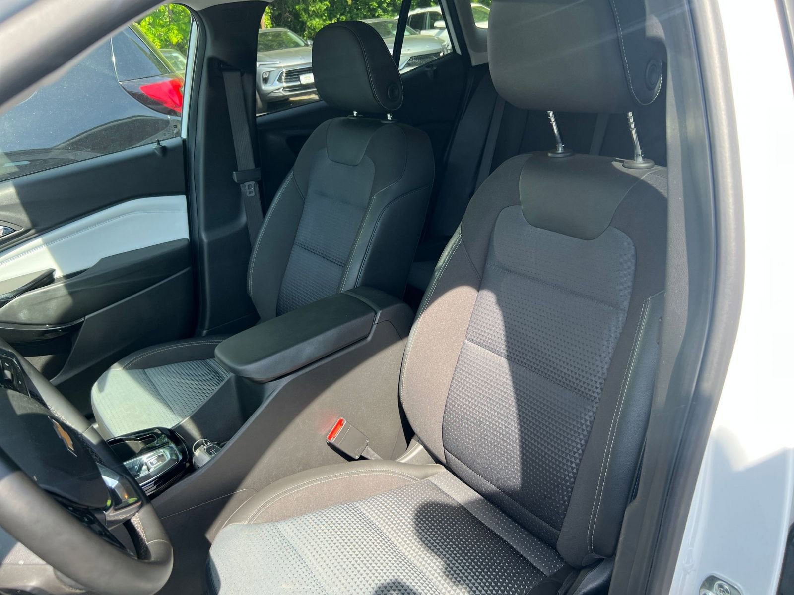 Thumbnail: 2025 Chevrolet Trax - 22