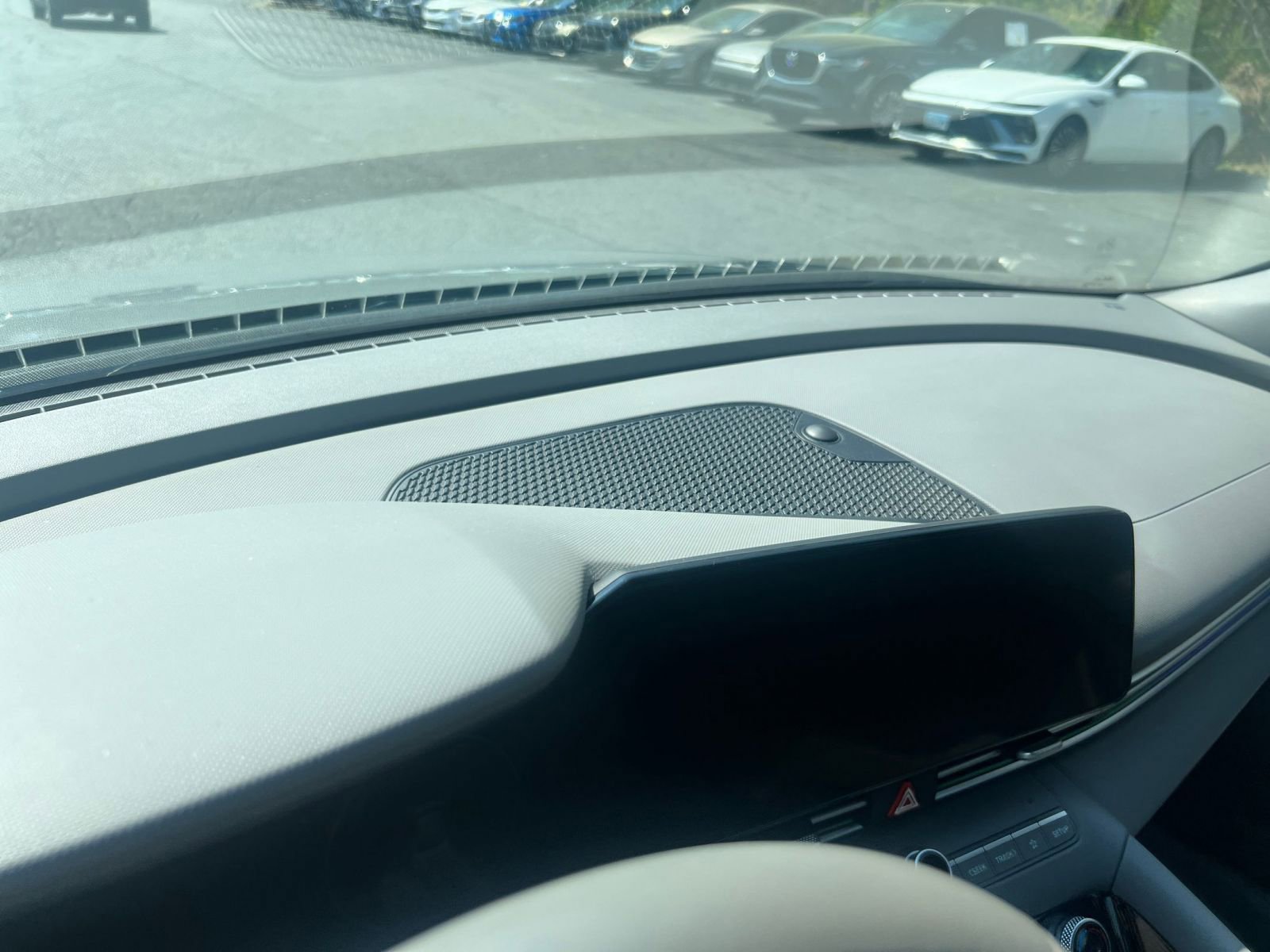 Thumbnail: 2025 Hyundai Elantra - 17