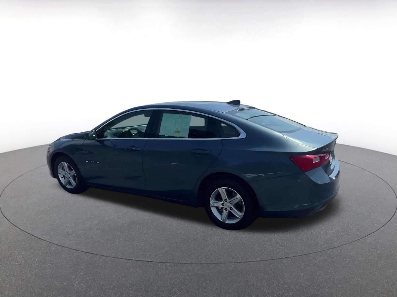 Thumbnail: 2024 Chevrolet Malibu - 11