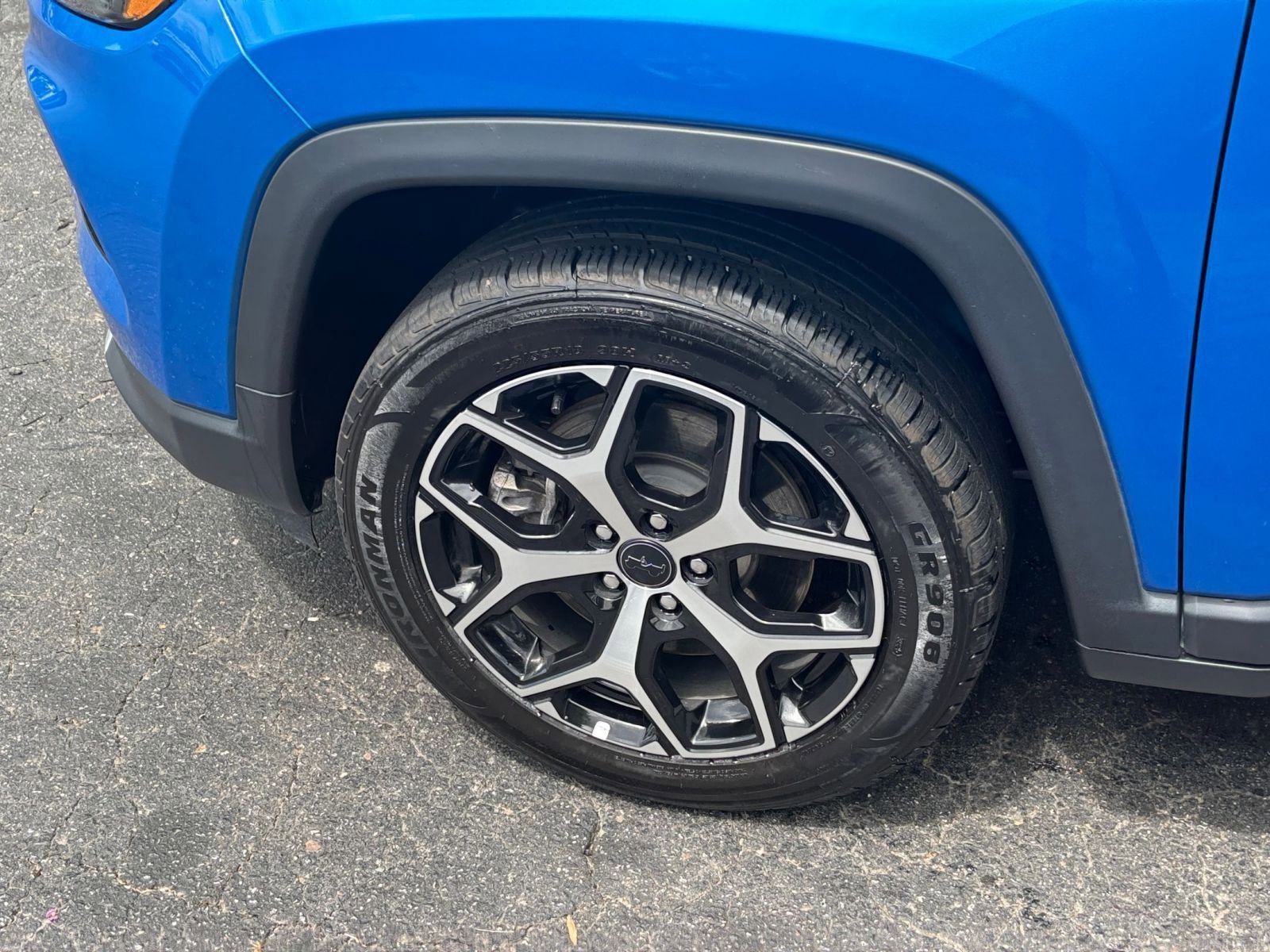 Thumbnail: 2025 Jeep Compass - 24