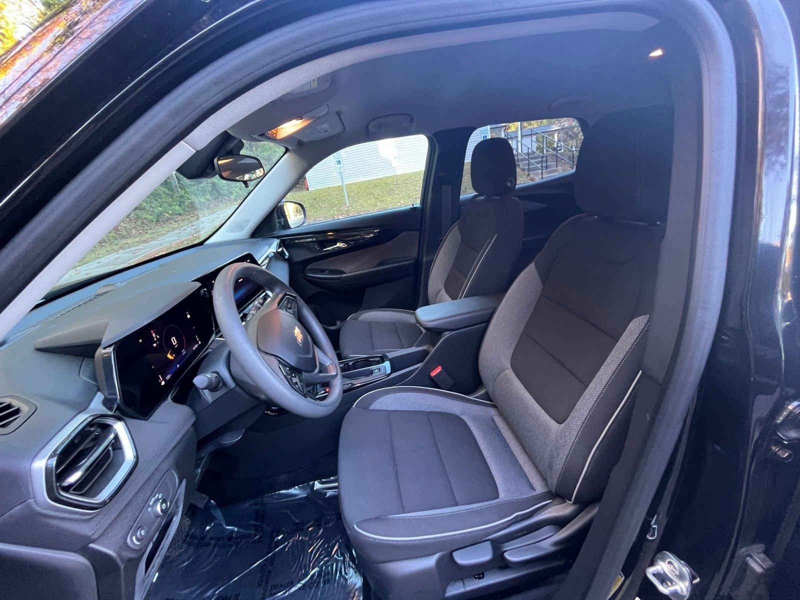 Thumbnail: 2025 Chevrolet TrailBlazer - 23