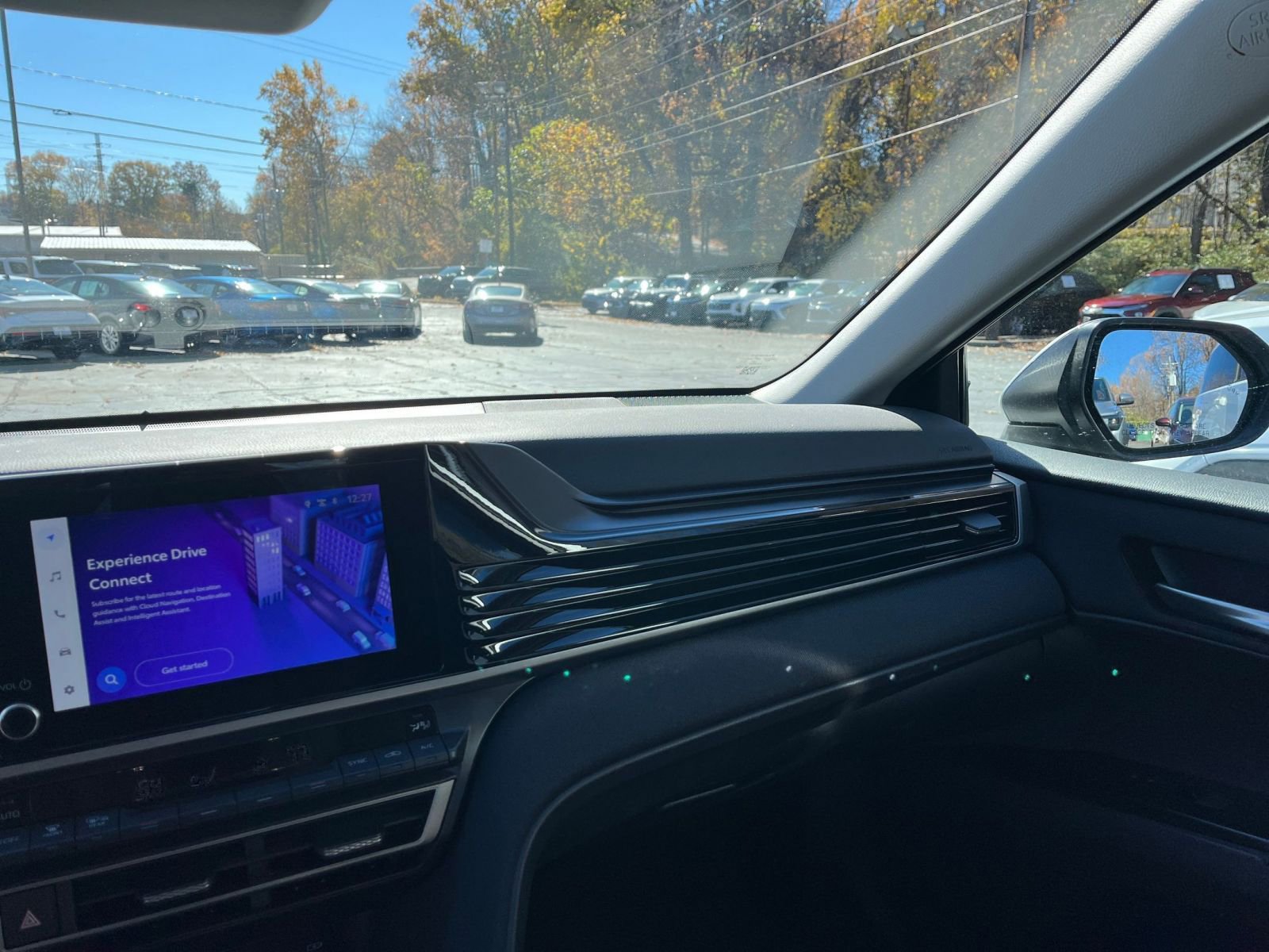 Thumbnail: 2025 Toyota Camry - 33