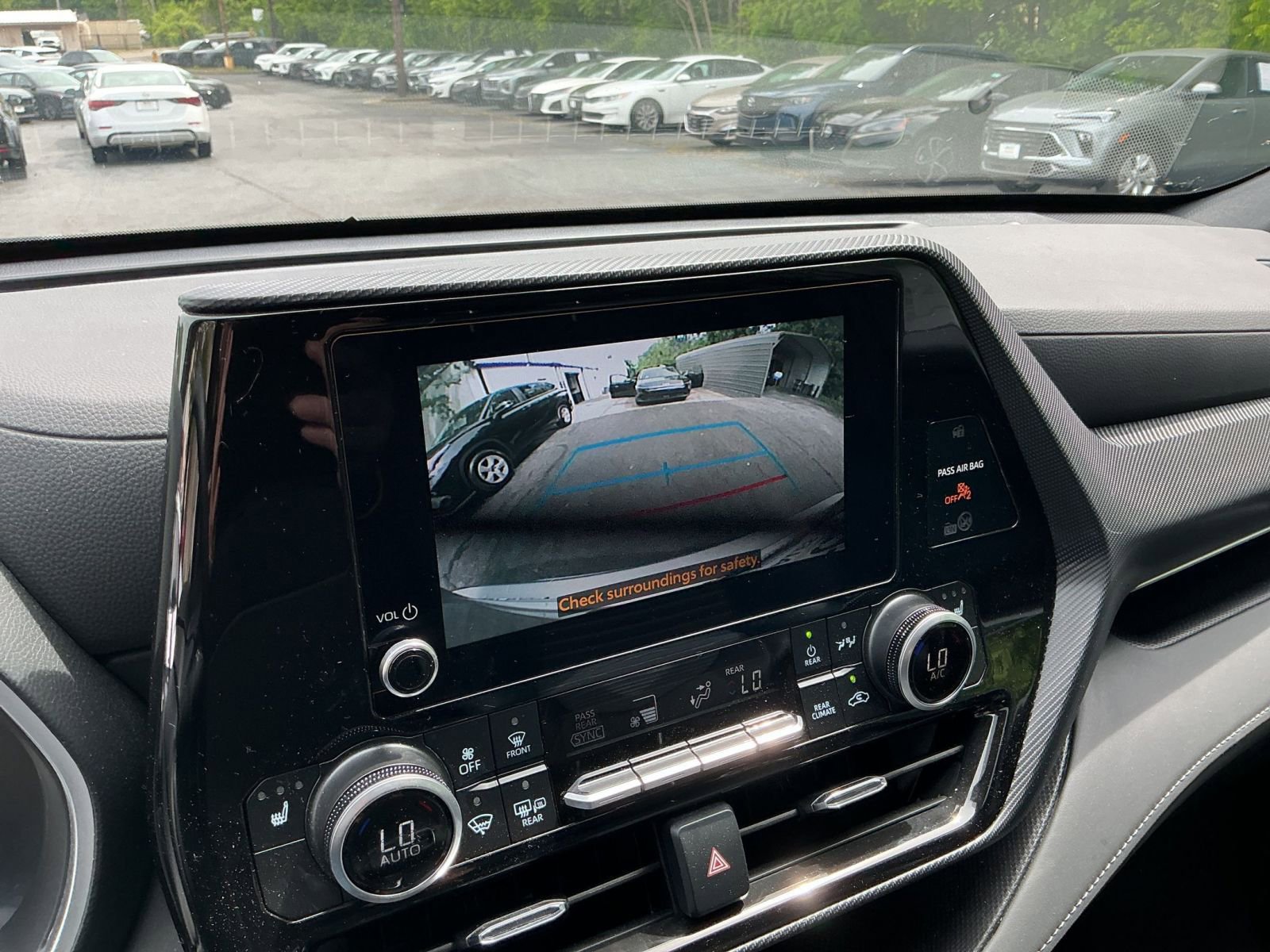Thumbnail: 2025 Toyota Highlander - 21