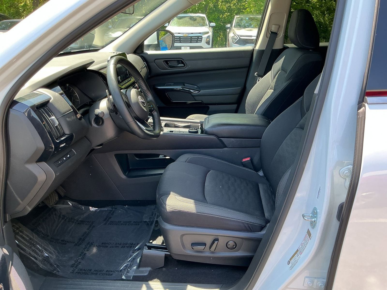 Thumbnail: 2025 Nissan Pathfinder - 23