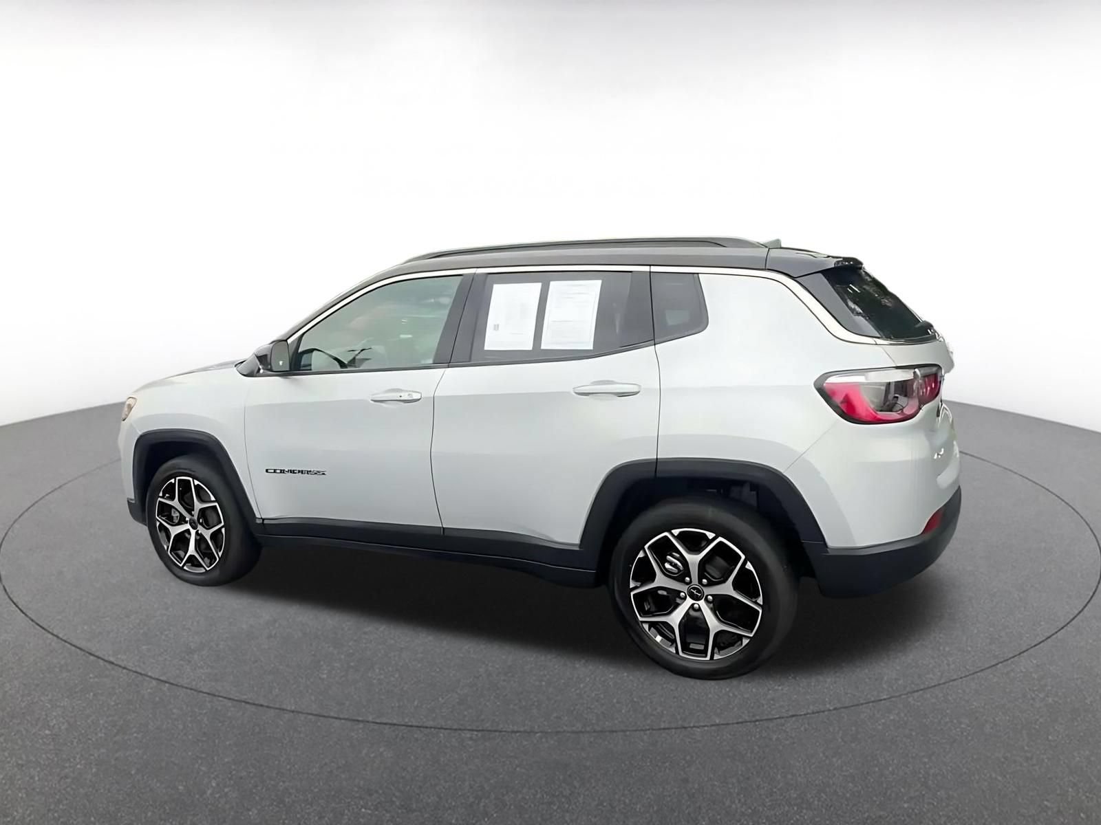 Thumbnail: 2025 Jeep Compass - 9