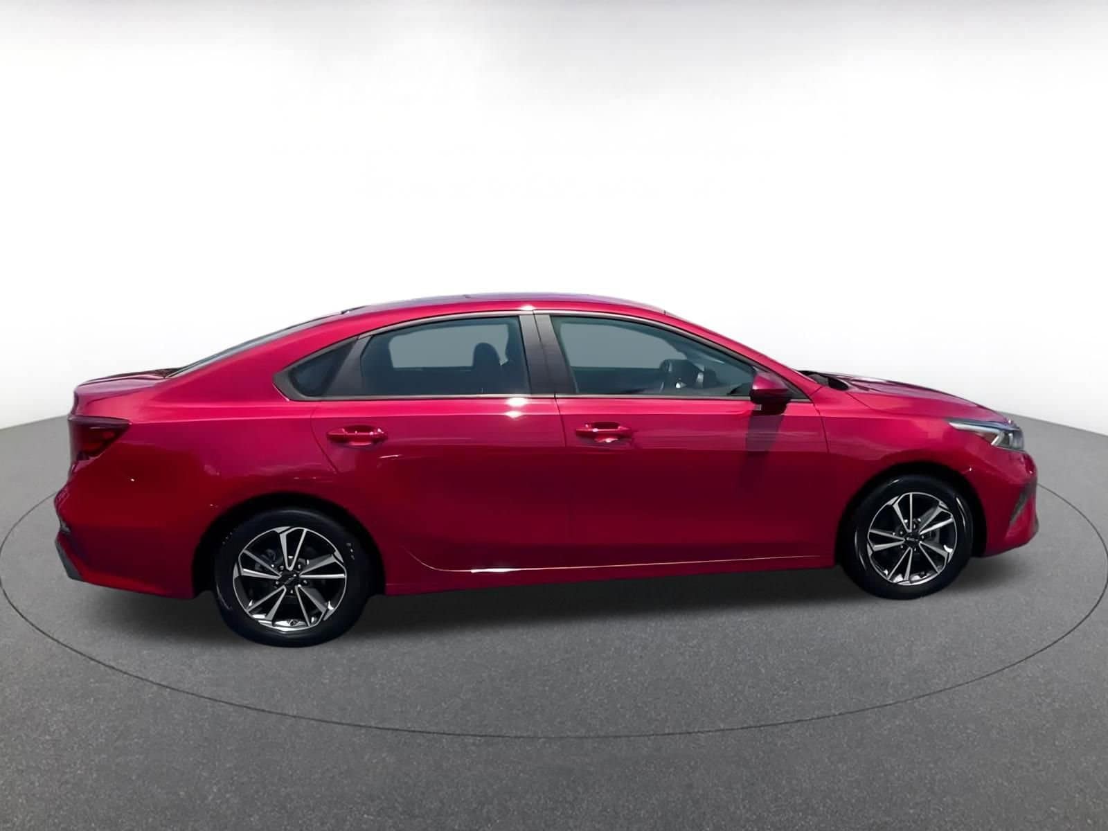 Thumbnail: 2023 Kia Forte - 13