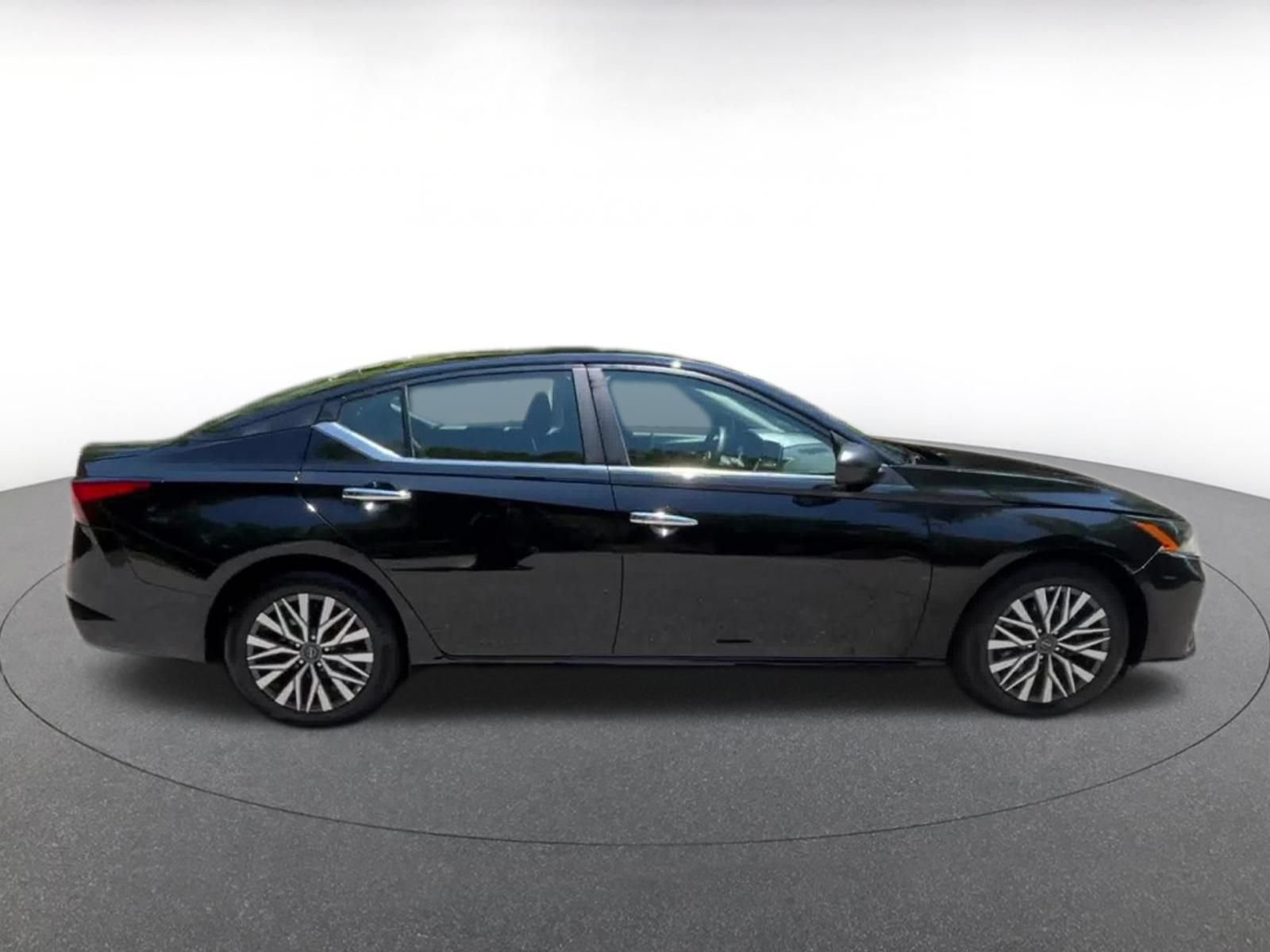 Thumbnail: 2025 Nissan Altima - 20