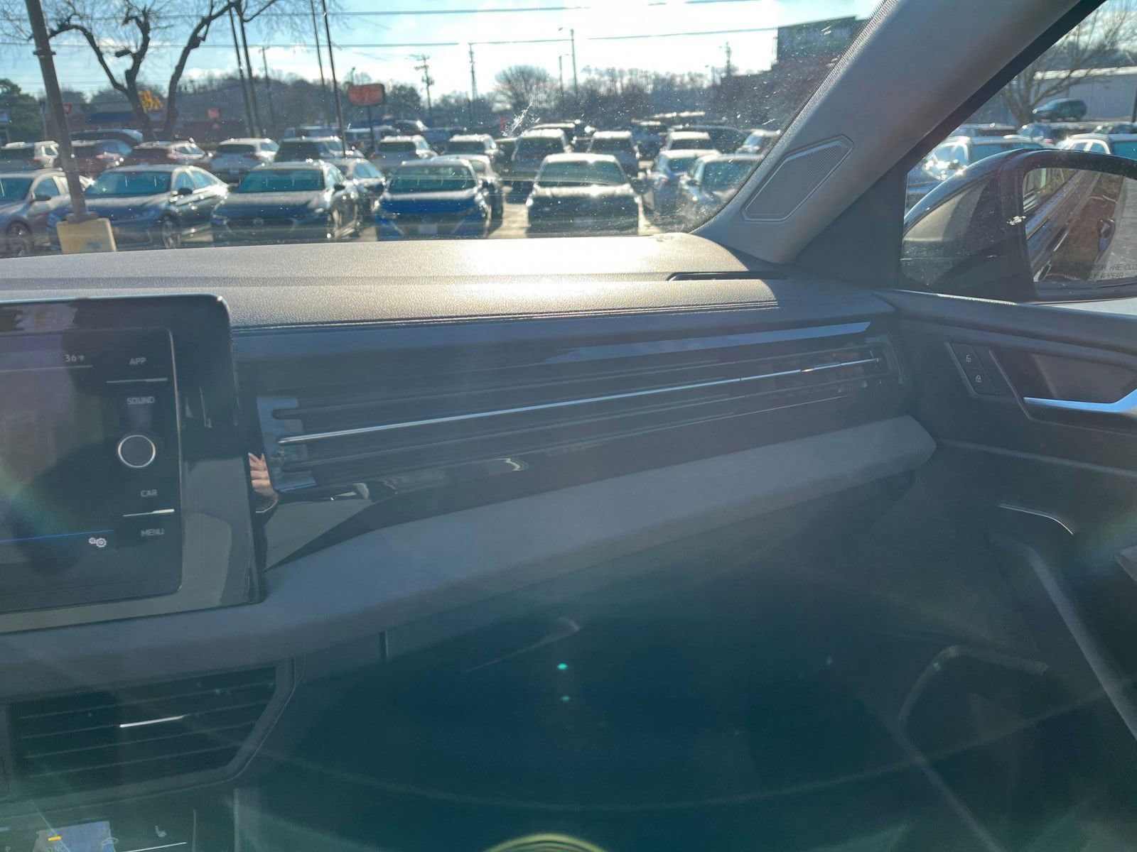 Thumbnail: 2025 Volkswagen Jetta - 29