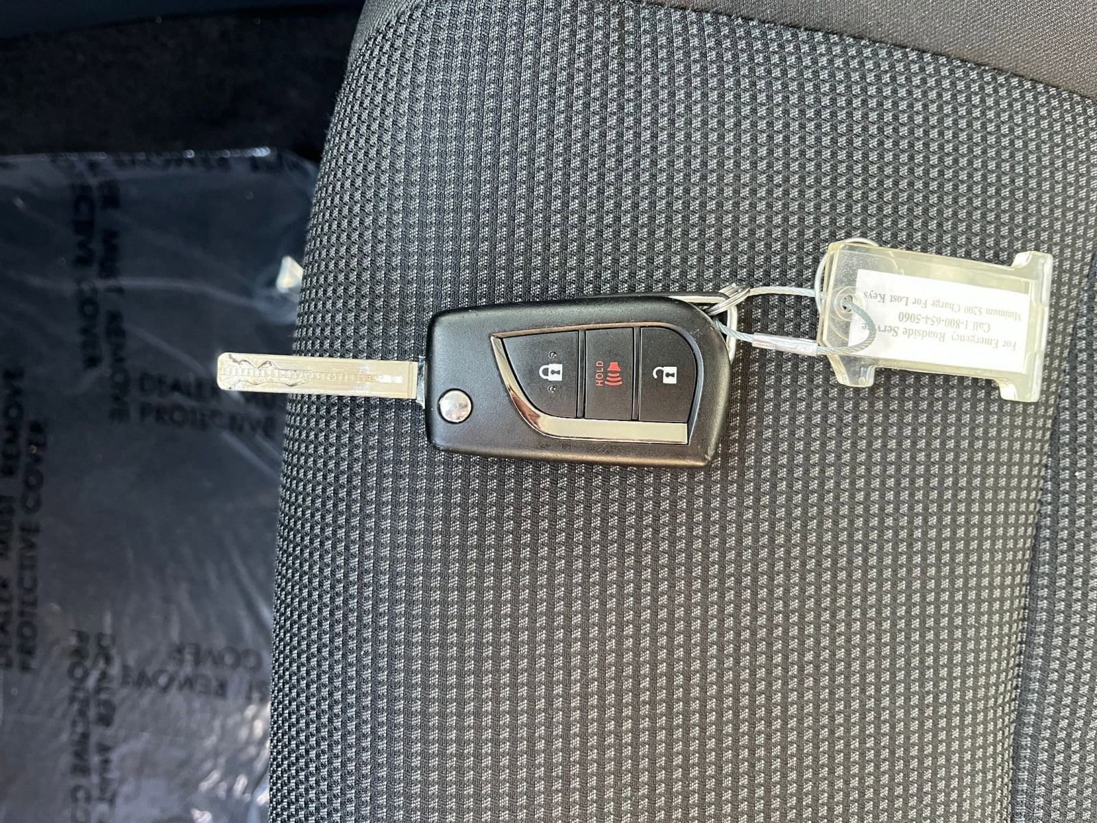 Thumbnail: 2025 Toyota RAV4 - 21