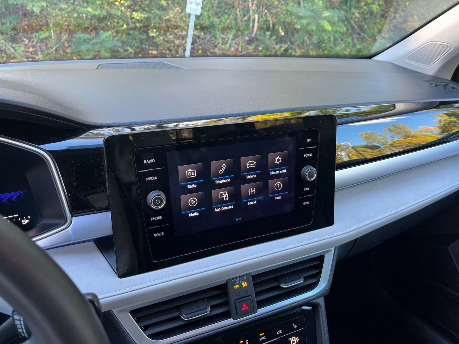 Thumbnail: 2025 Volkswagen Taos - 20