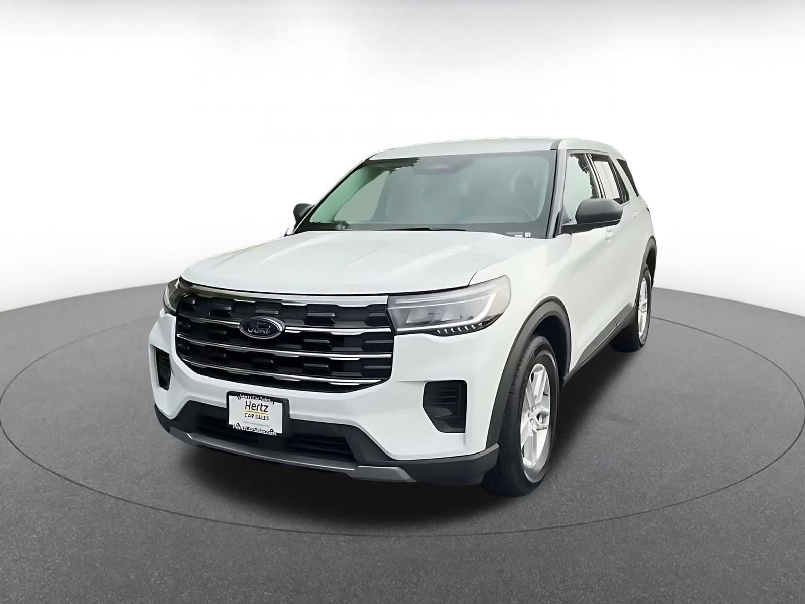 Thumbnail: 2026 Ford Explorer - 5