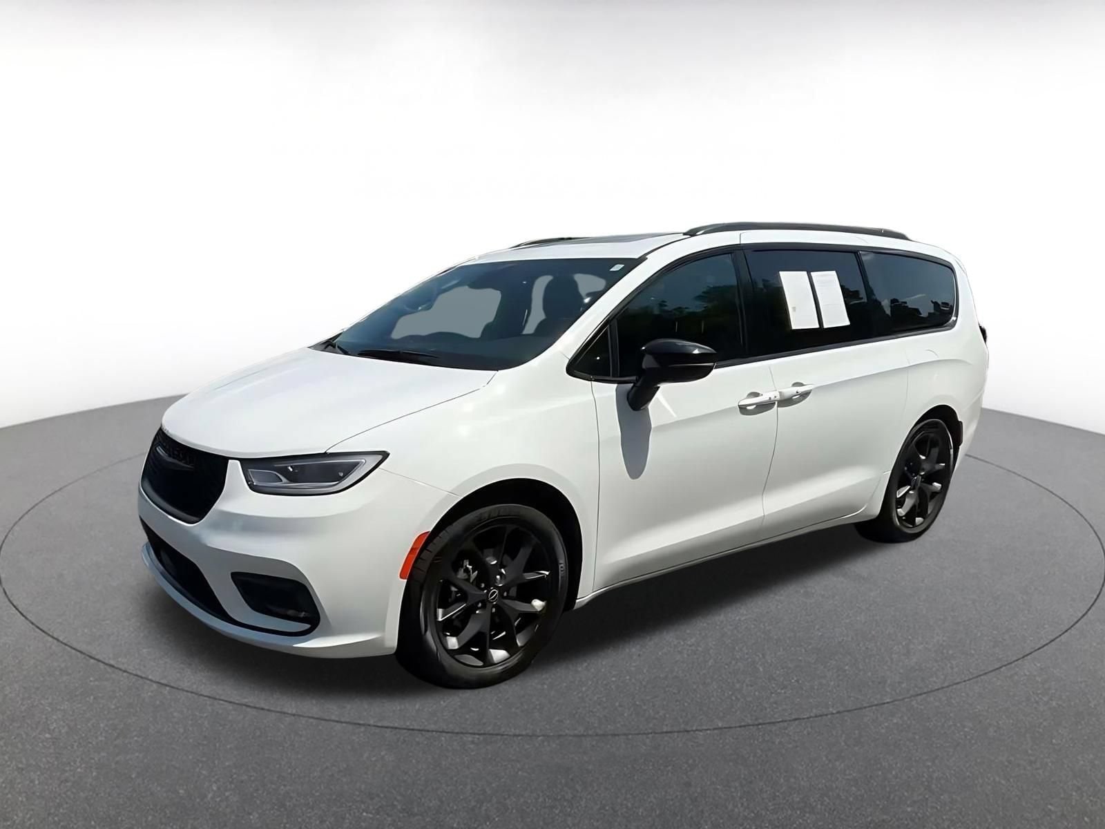 Thumbnail: 2025 Chrysler Pacifica - 7