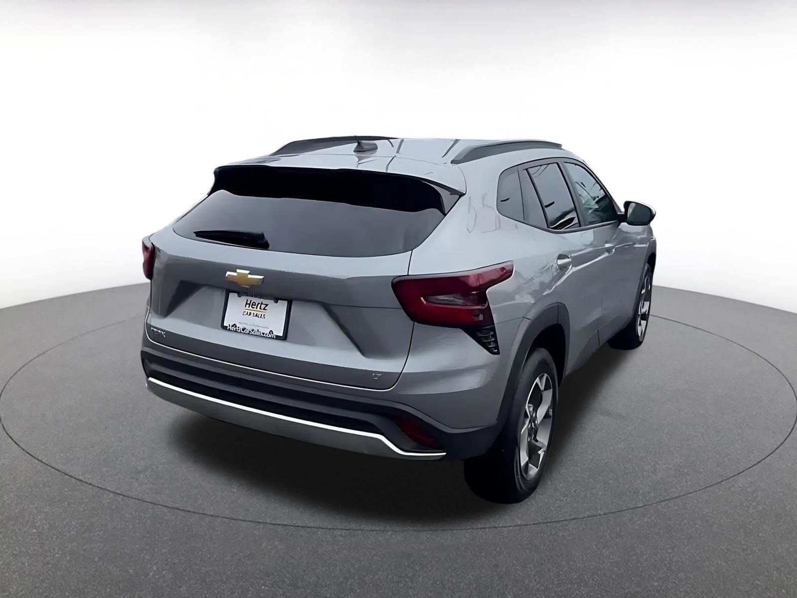 Thumbnail: 2025 Chevrolet Trax - 14