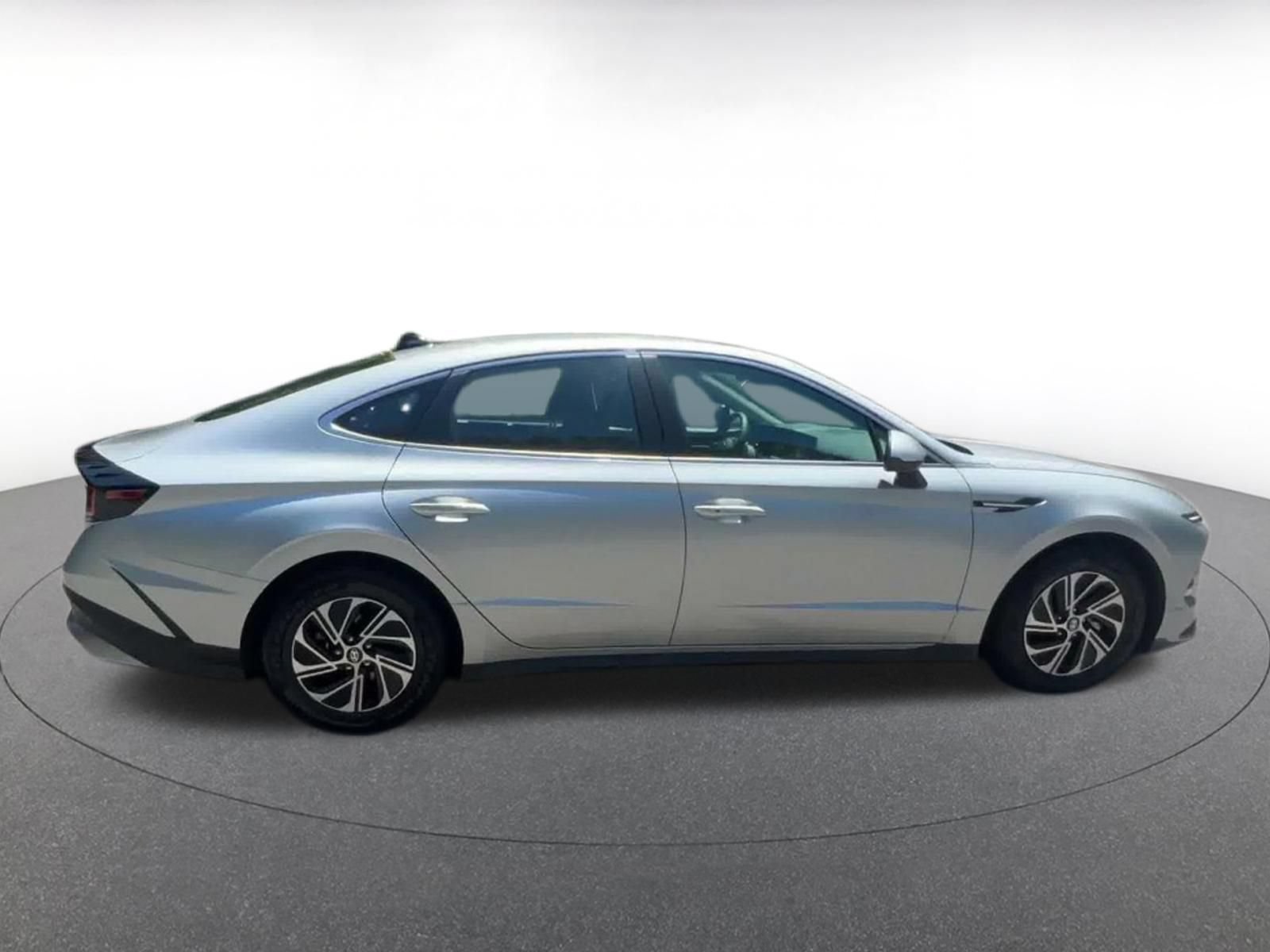 Thumbnail: 2026 Hyundai Sonata - 16