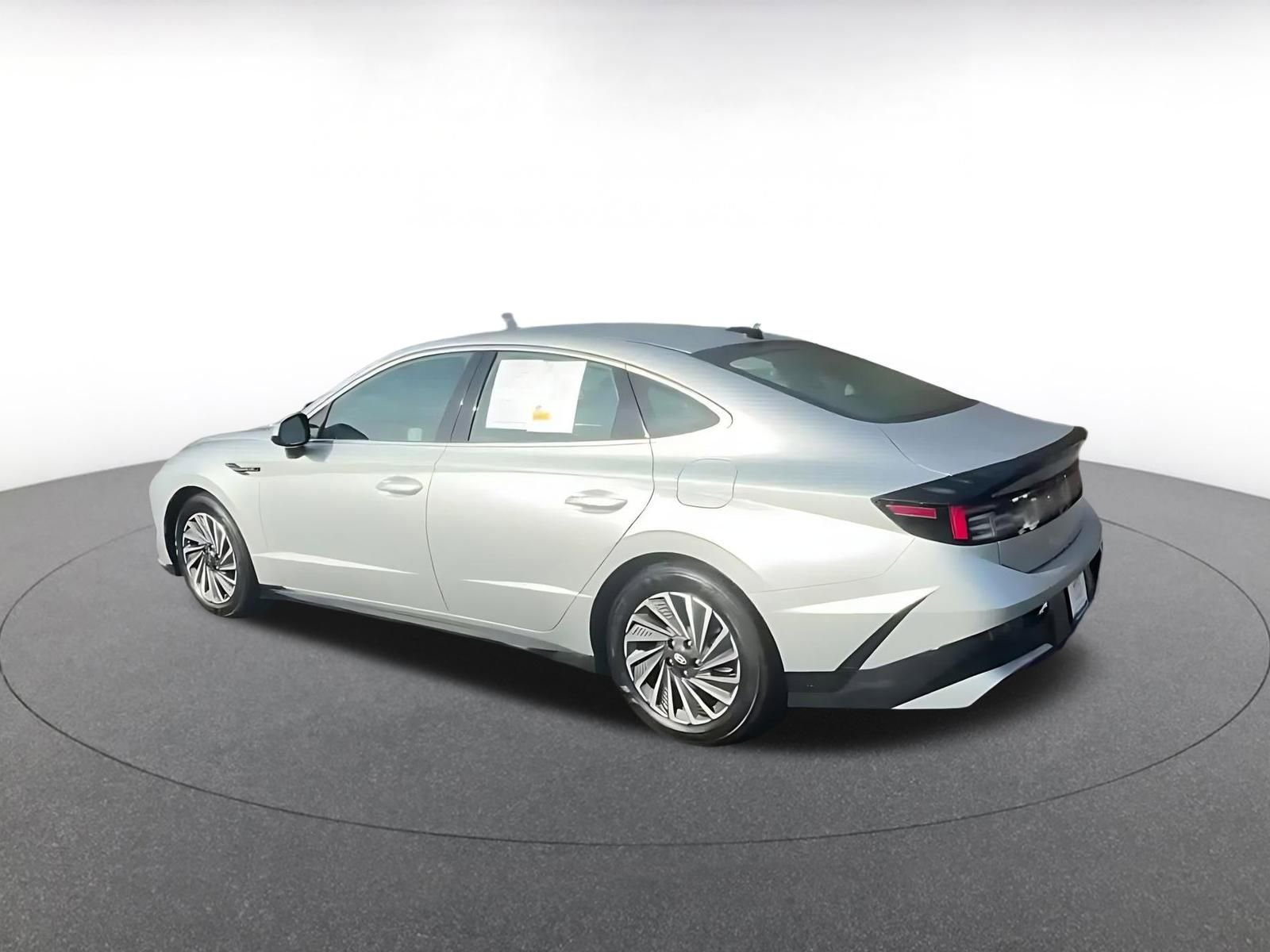 Thumbnail: 2025 Hyundai Sonata - 9