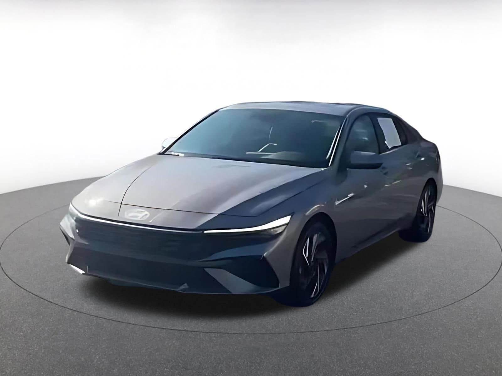 Thumbnail: 2025 Hyundai Elantra - 4