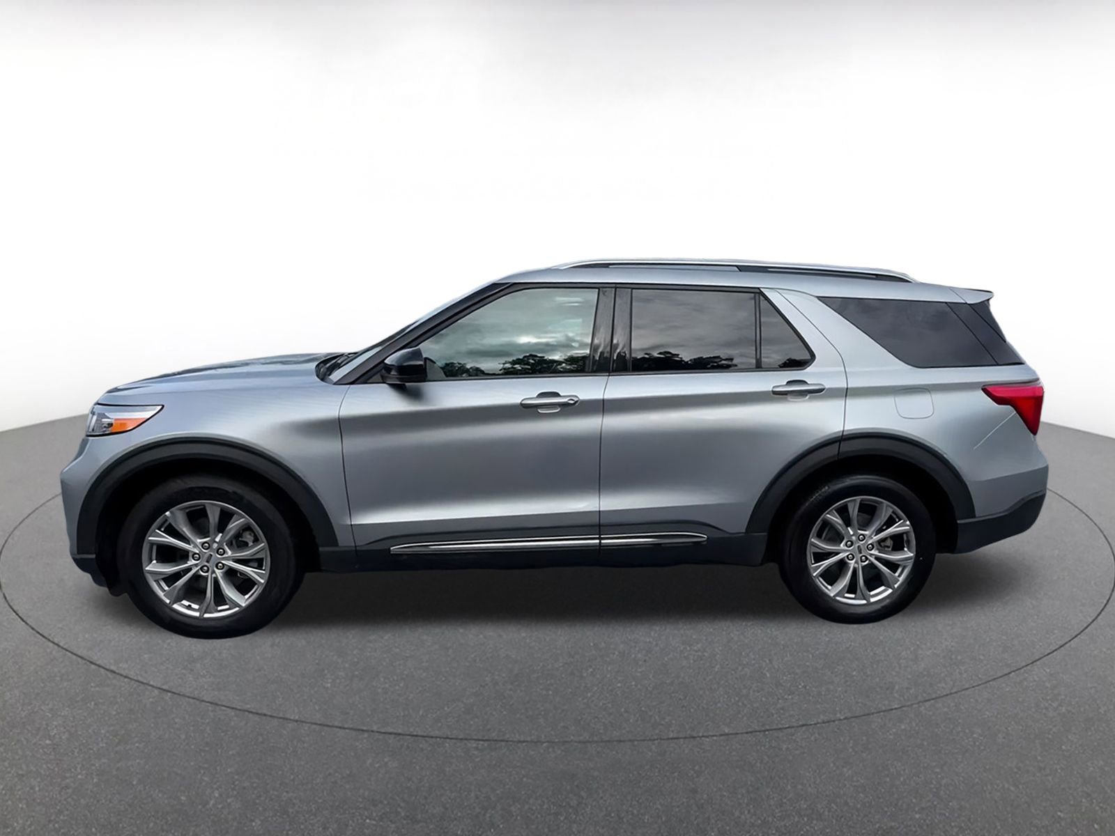 Thumbnail: 2024 Ford Explorer - 8
