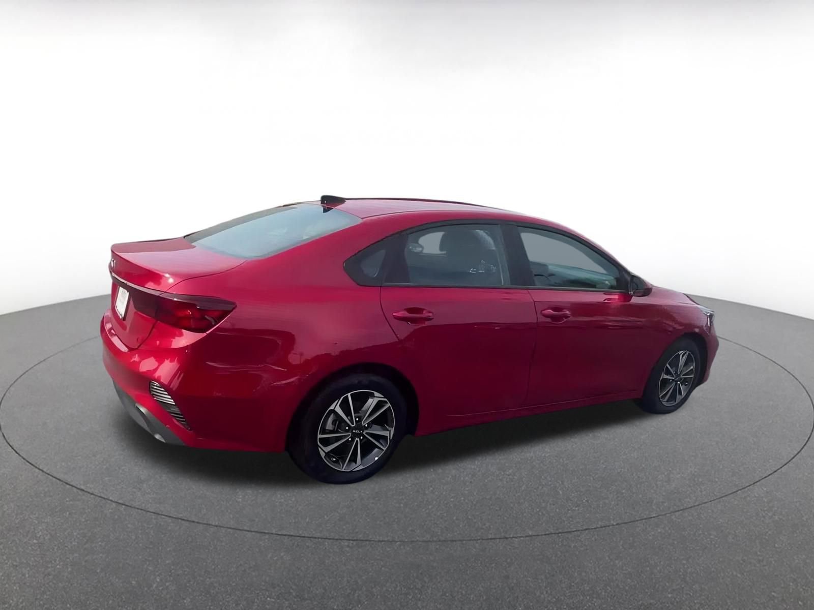 Thumbnail: 2024 Kia Forte - 15