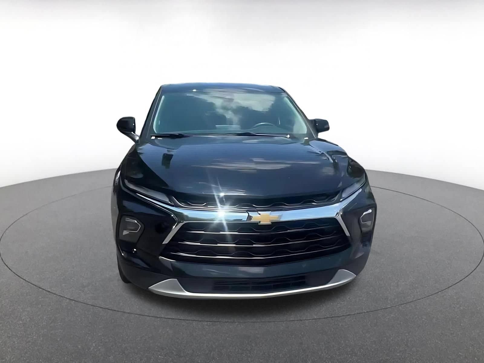 Thumbnail: 2026 Chevrolet Blazer - 3