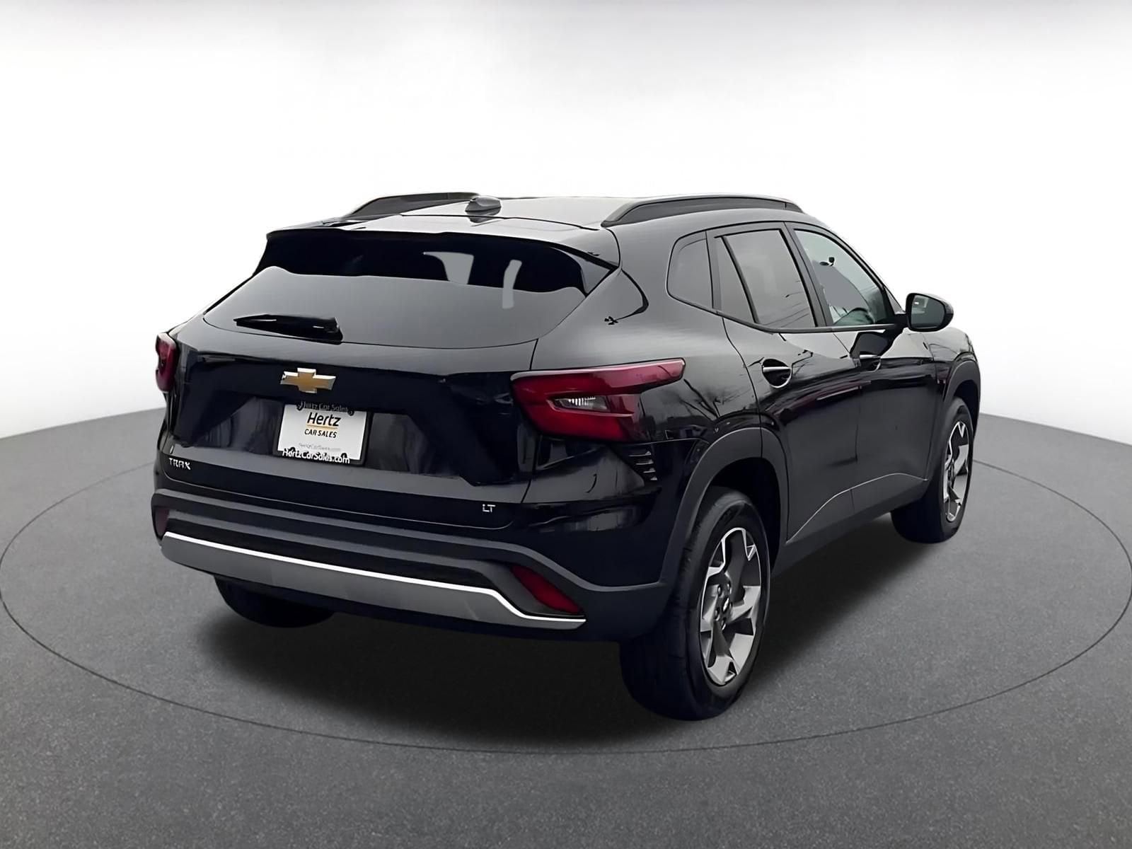 Thumbnail: 2025 Chevrolet Trax - 14