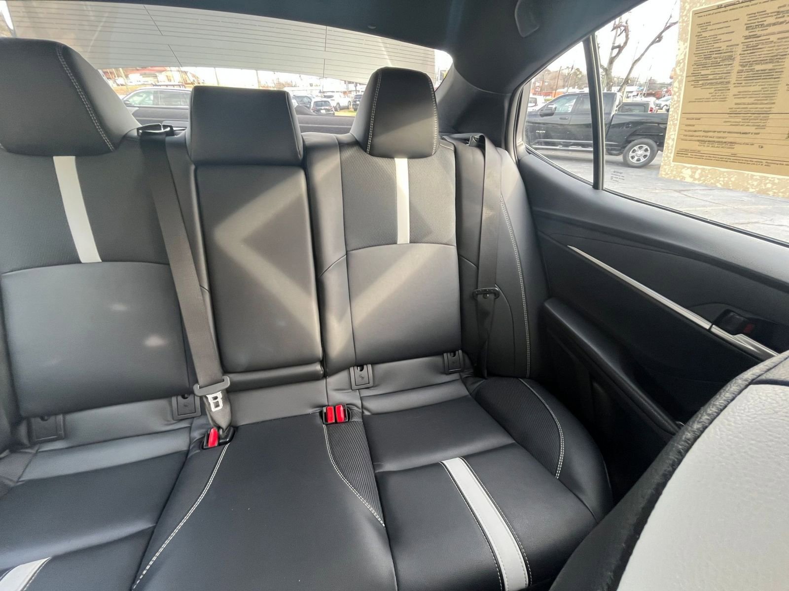 Thumbnail: 2025 Toyota Camry - 31