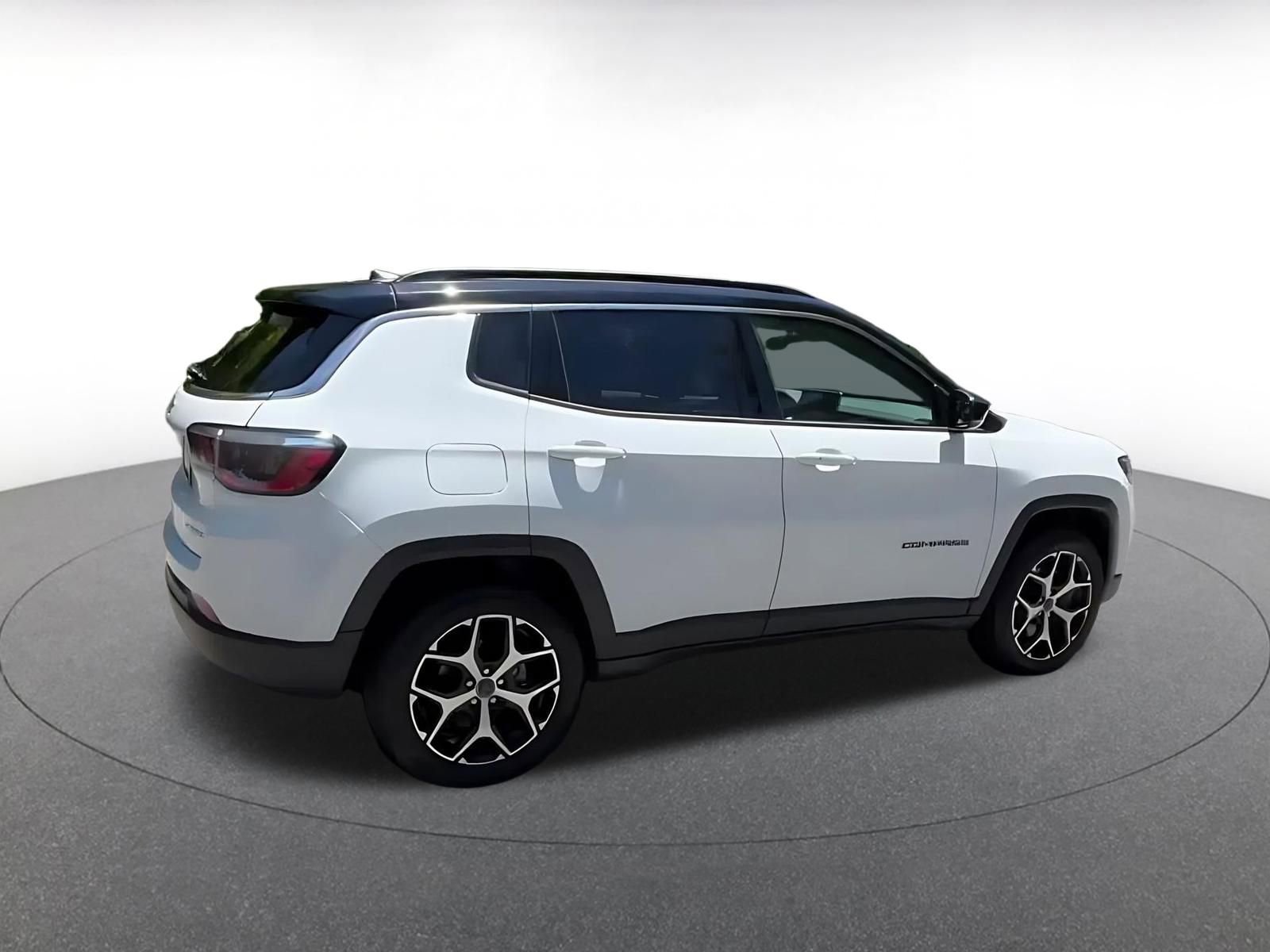 Thumbnail: 2025 Jeep Compass - 14