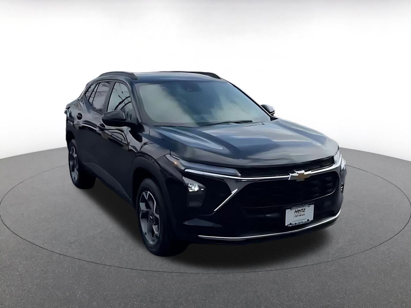 Thumbnail: 2025 Chevrolet Trax - 3