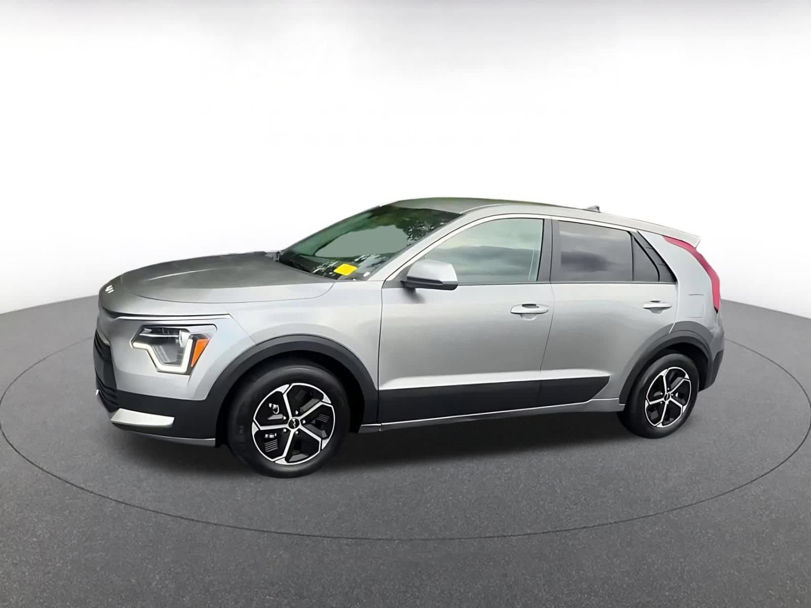 Thumbnail: 2026 Kia Niro - 8