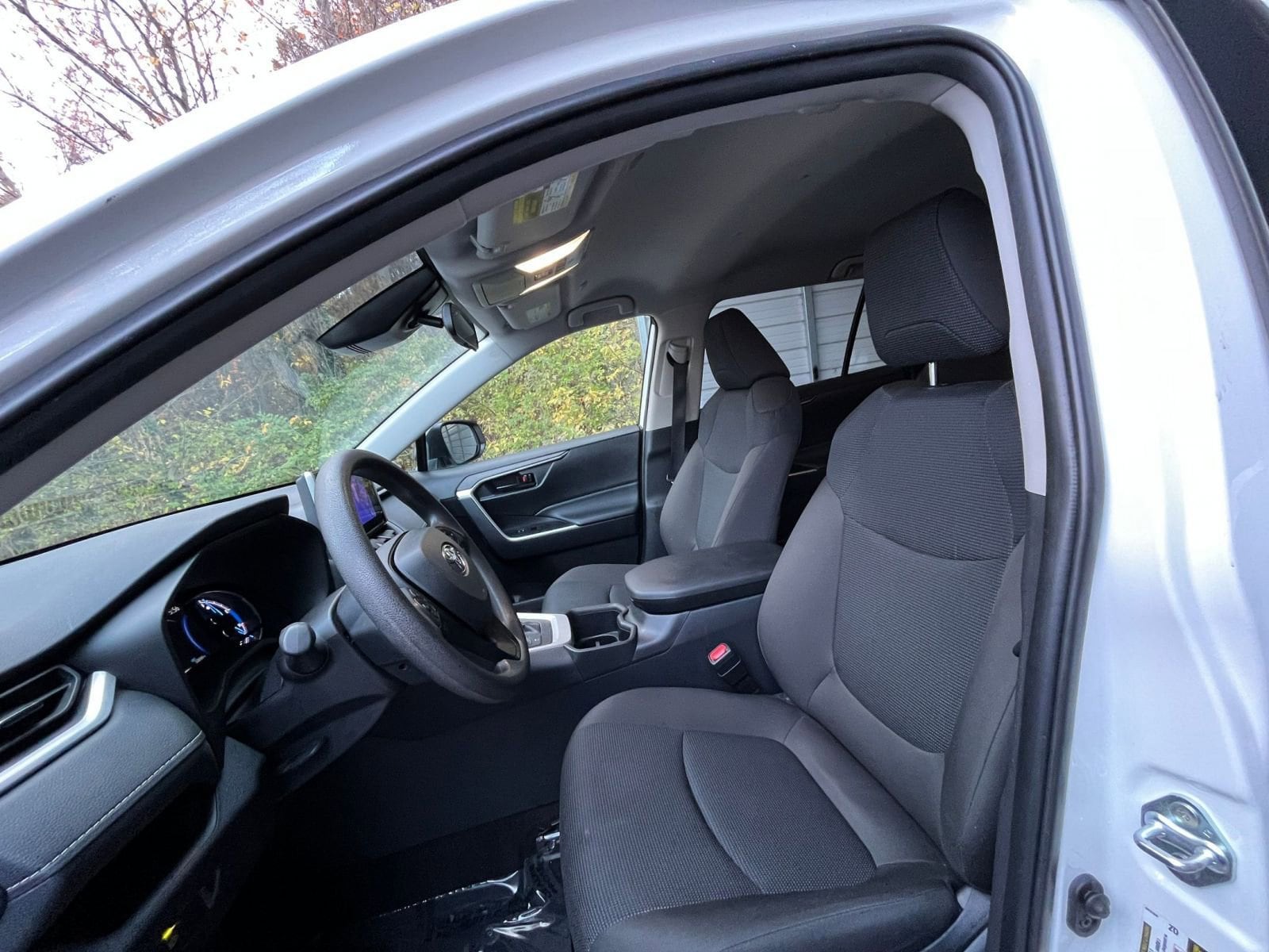 Thumbnail: 2025 Toyota RAV4 - 23