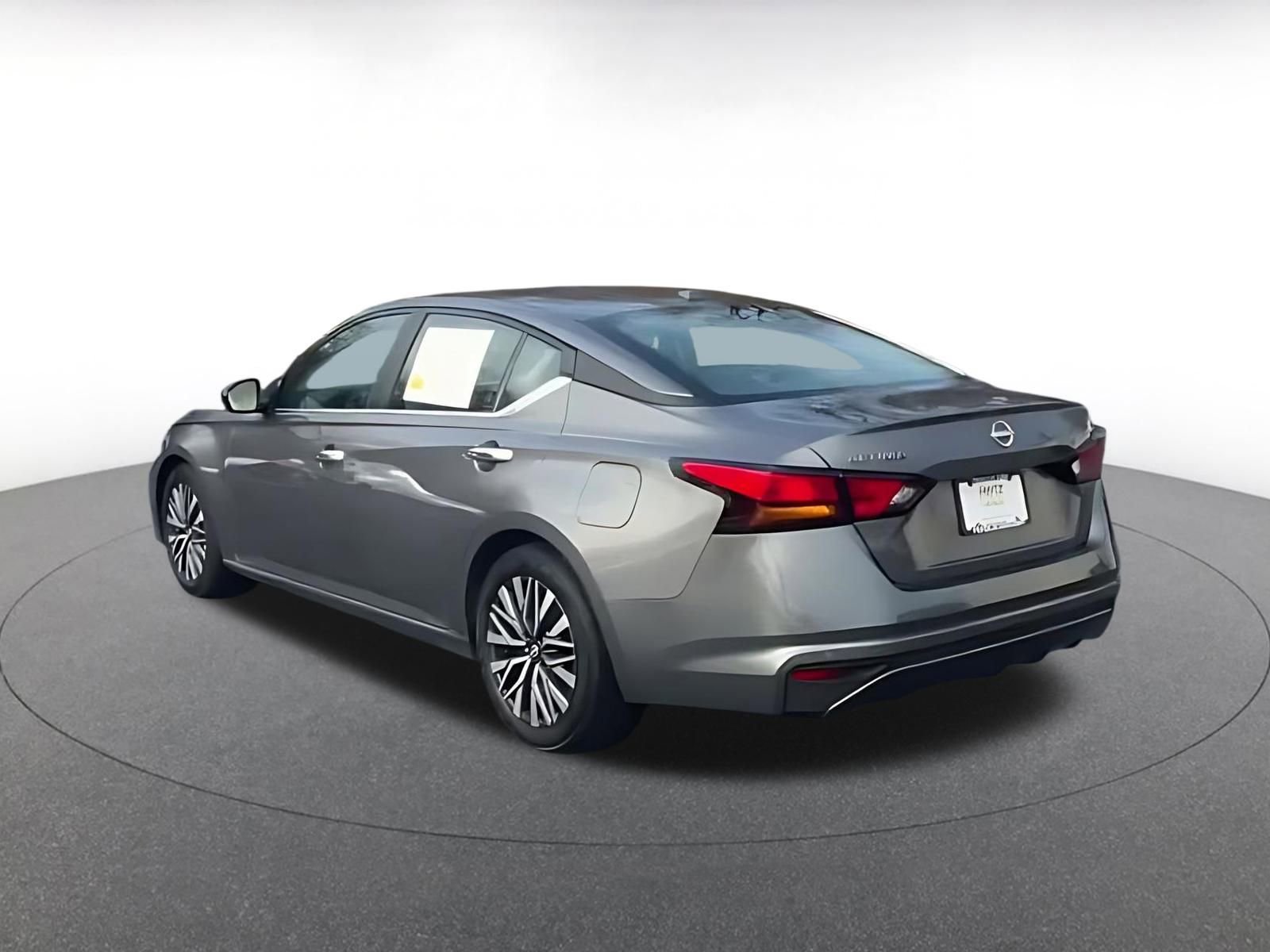 Thumbnail: 2025 Nissan Altima - 10