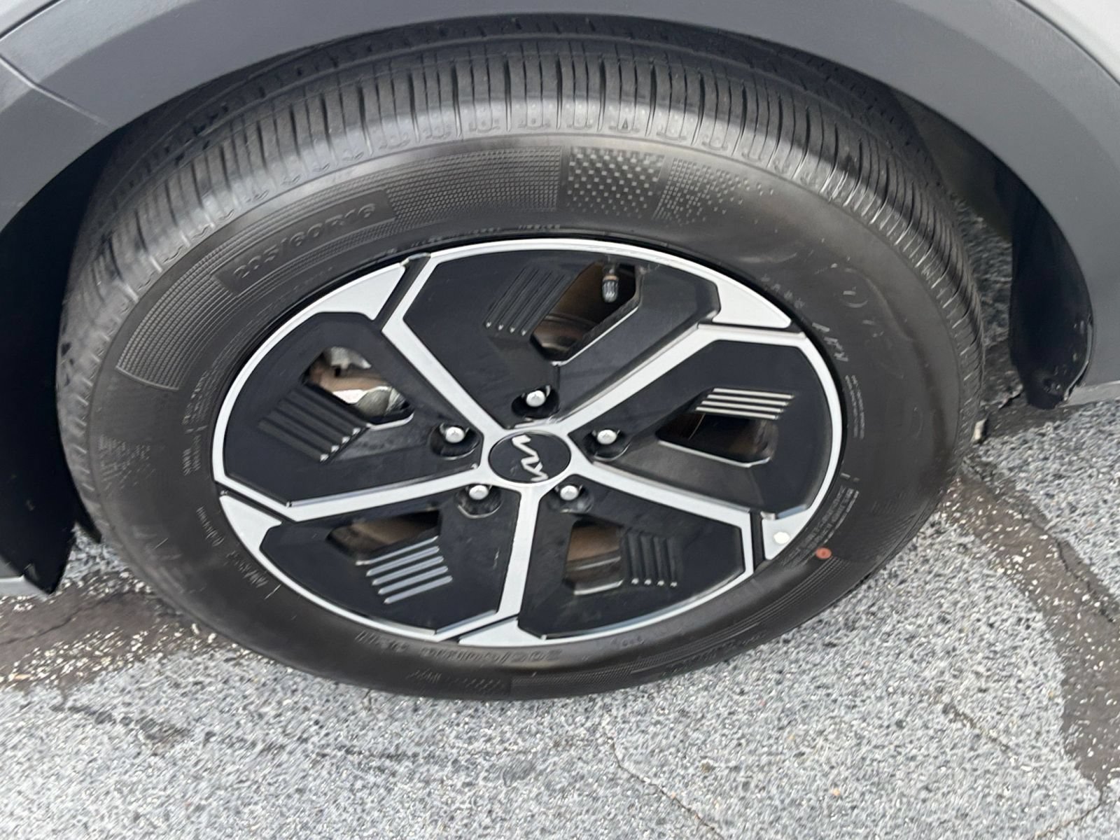 Thumbnail: 2026 Kia Niro - 24