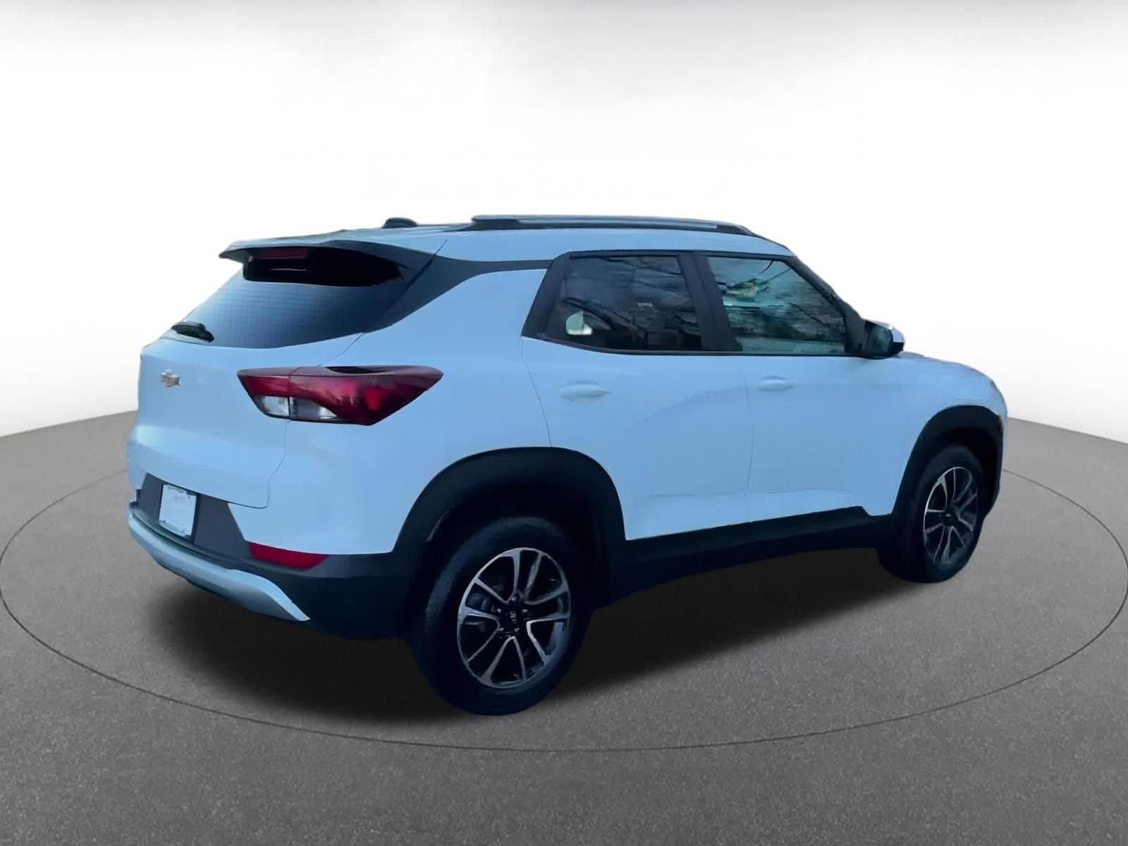 Thumbnail: 2025 Chevrolet TrailBlazer - 12