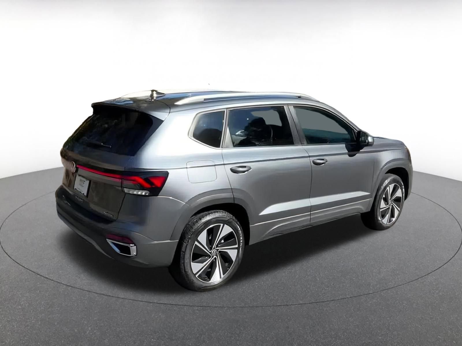 Thumbnail: 2025 Volkswagen Taos - 15