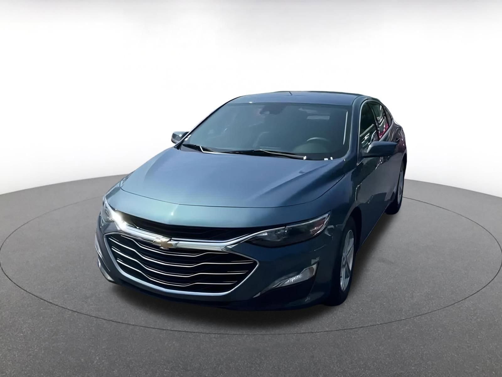 Thumbnail: 2024 Chevrolet Malibu - 6