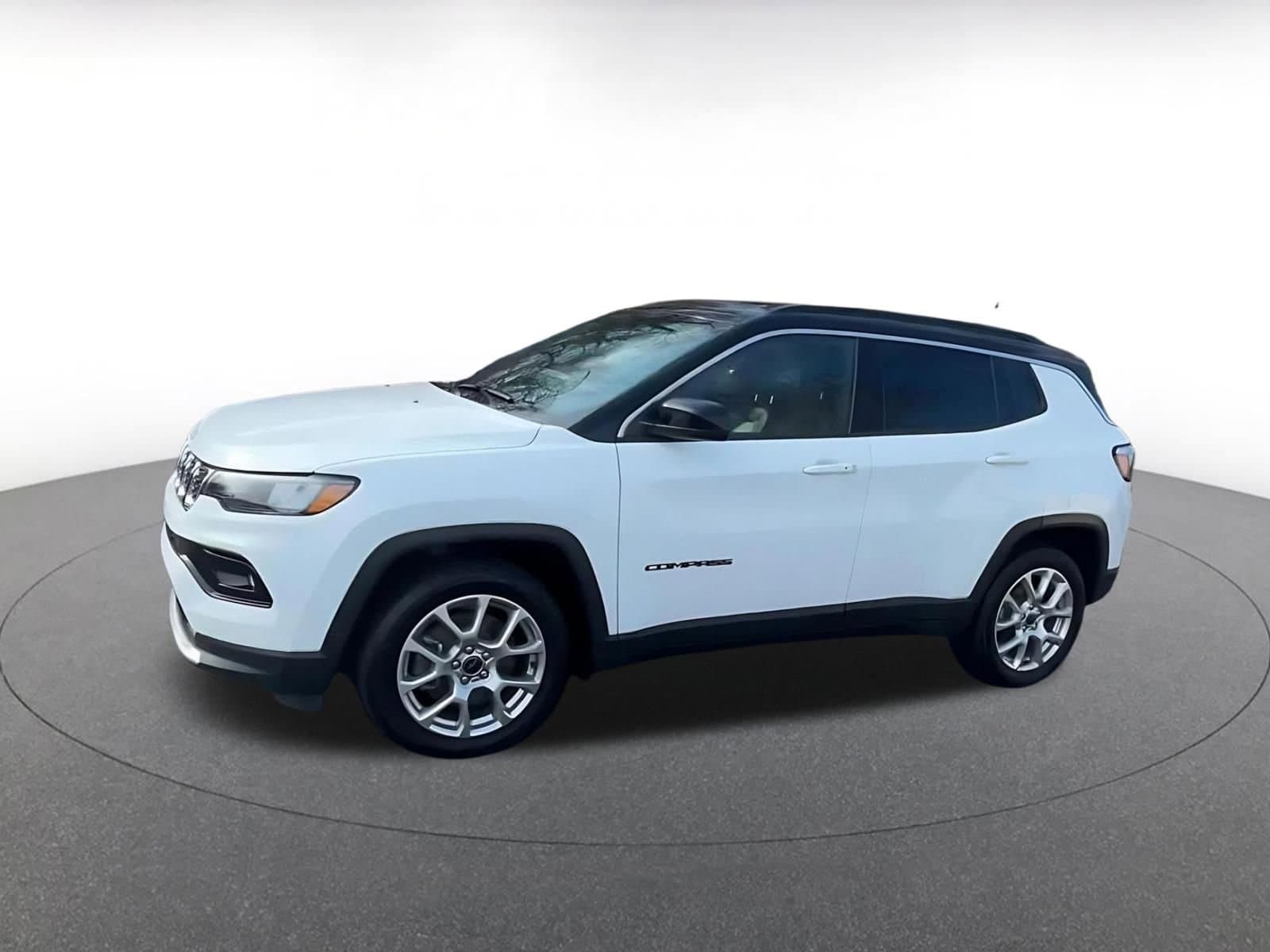 Thumbnail: 2025 Jeep Compass - 8