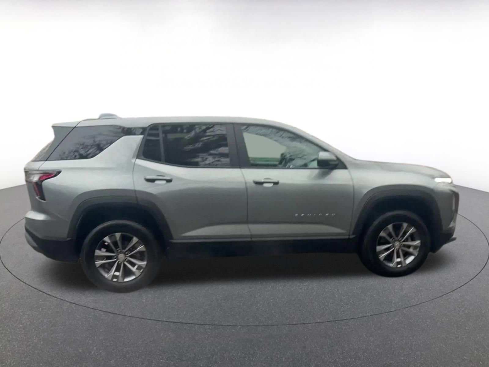 Thumbnail: 2025 Chevrolet Equinox - 16