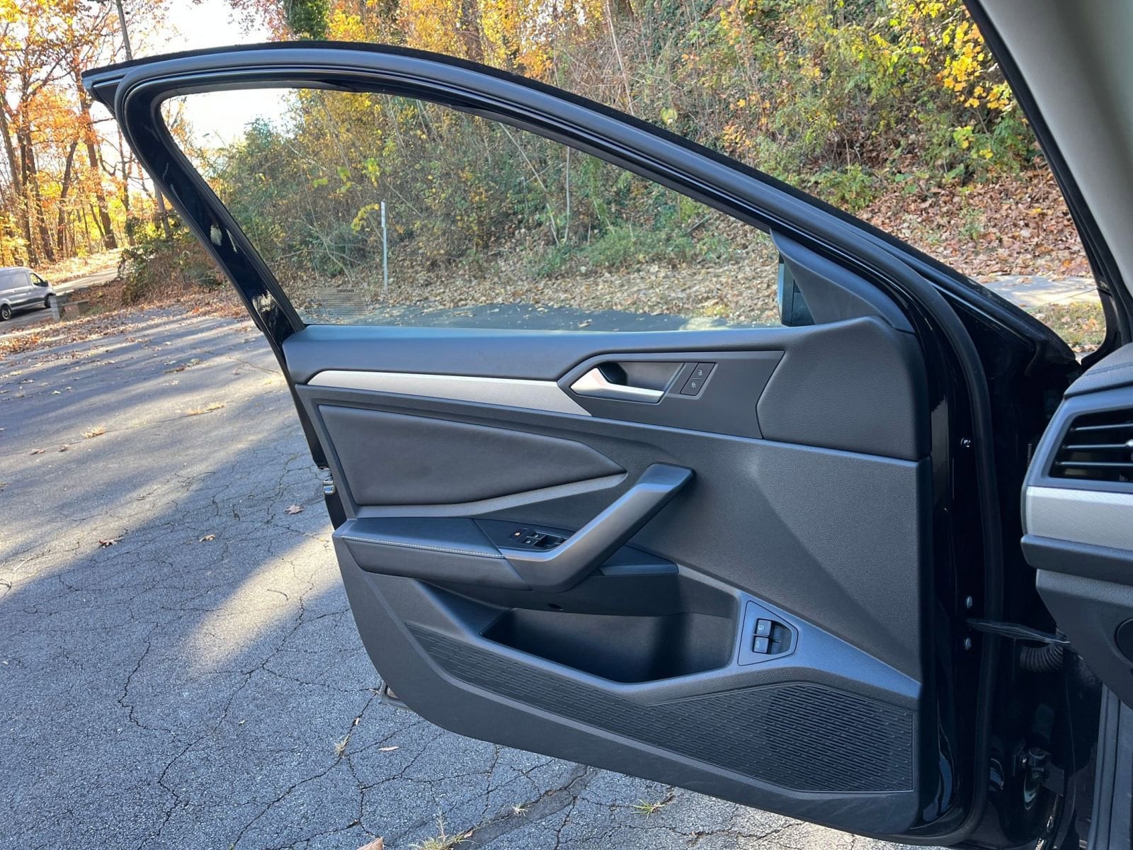 Thumbnail: 2024 Volkswagen Jetta - 18