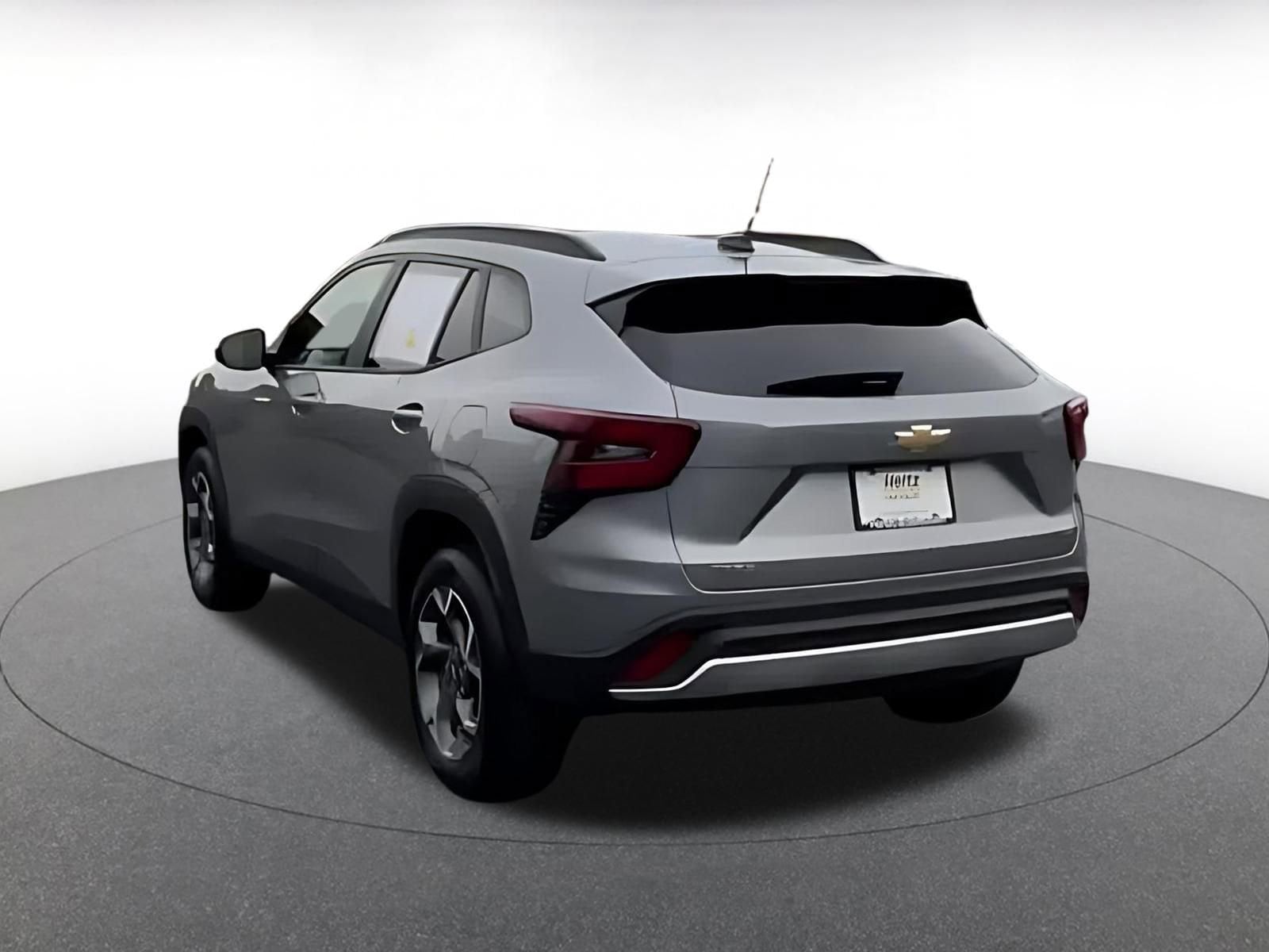 Thumbnail: 2025 Chevrolet Trax - 9