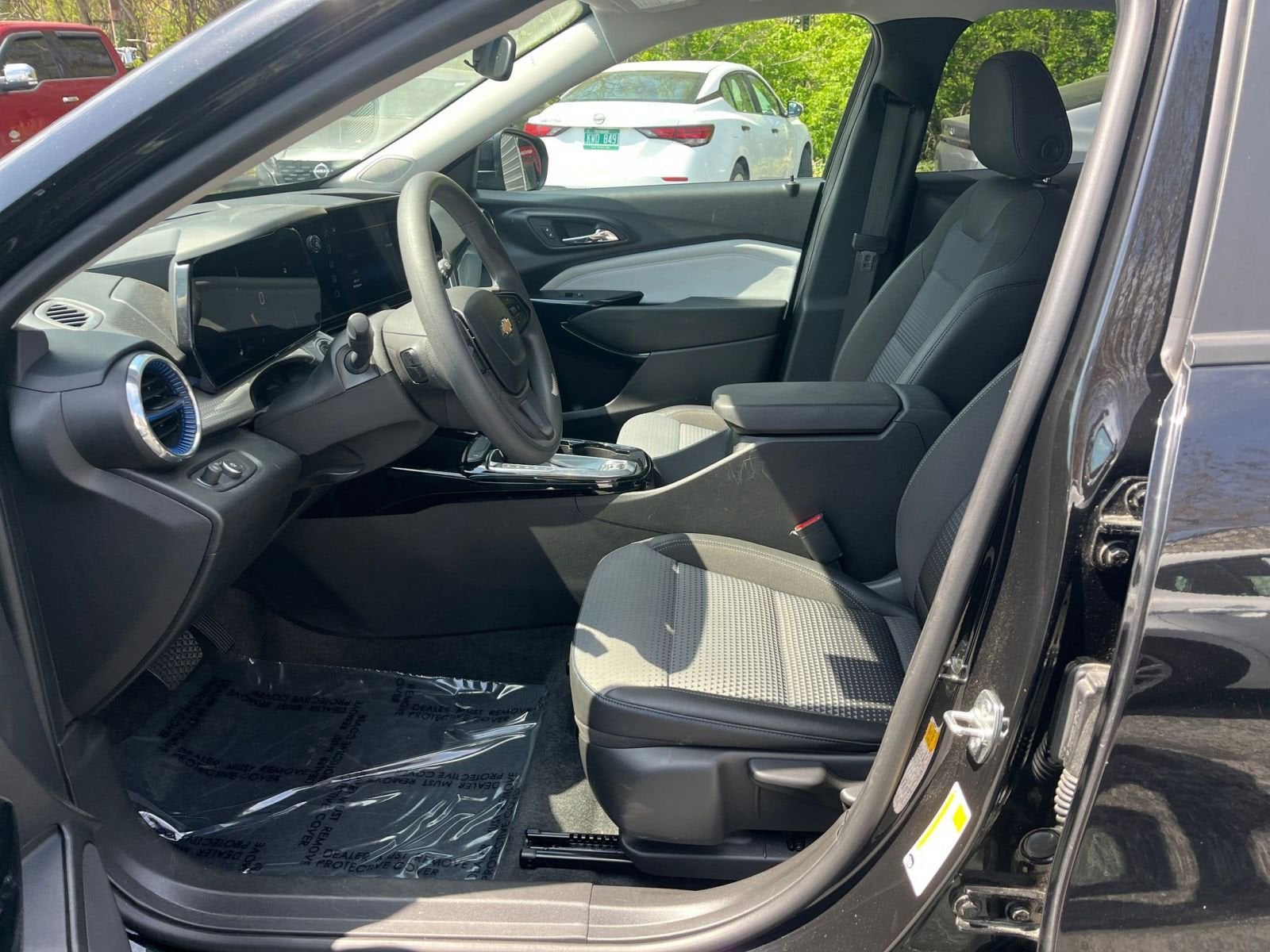 Thumbnail: 2025 Chevrolet Trax - 22