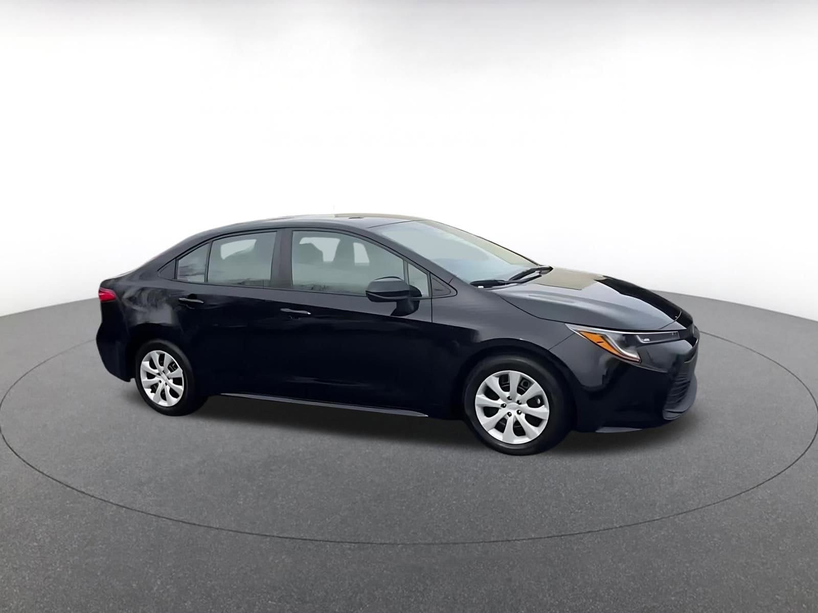 Thumbnail: 2025 Toyota Corolla - 2