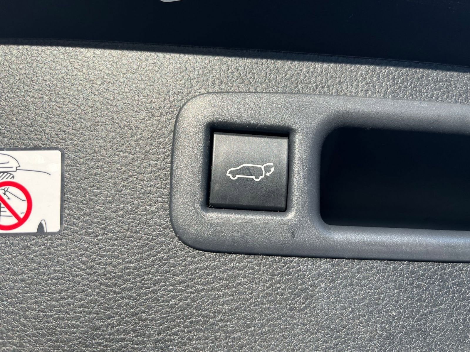 Thumbnail: 2025 Toyota Highlander - 20