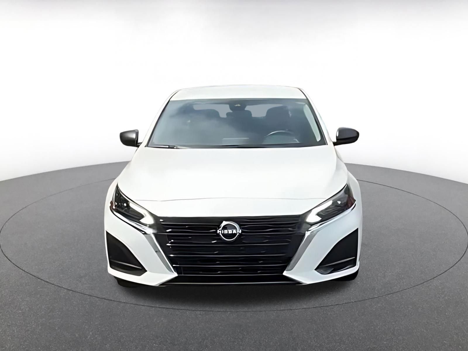 Thumbnail: 2025 Nissan Altima - 4
