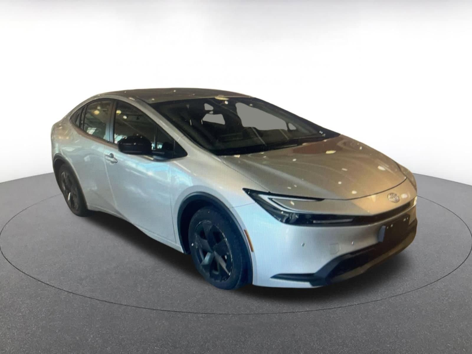 Thumbnail: 2025 Toyota Prius - 2