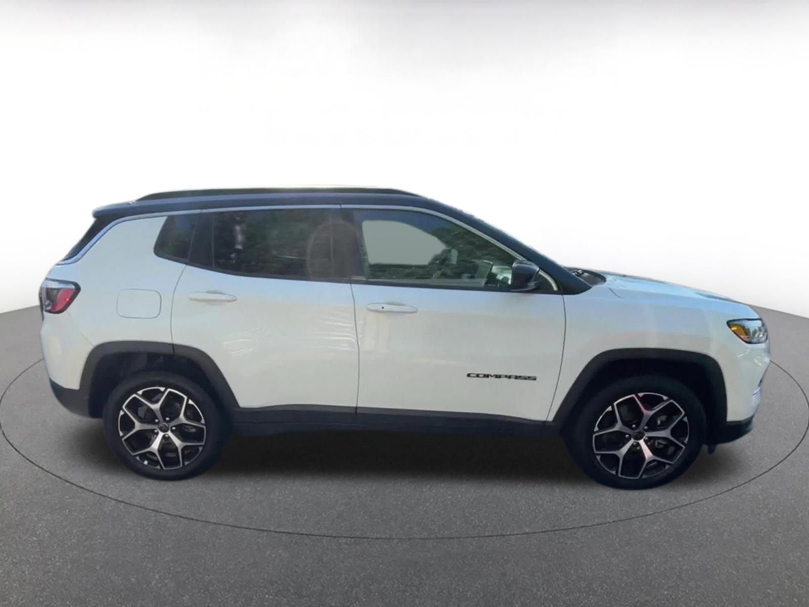 Thumbnail: 2025 Jeep Compass - 16
