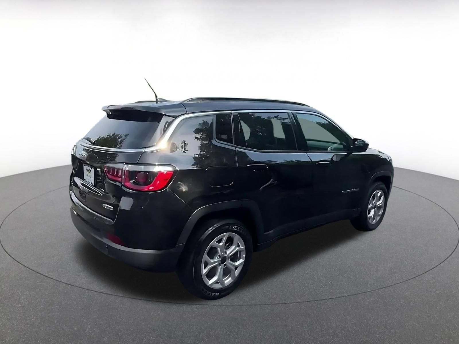 Thumbnail: 2025 Jeep Compass - 15