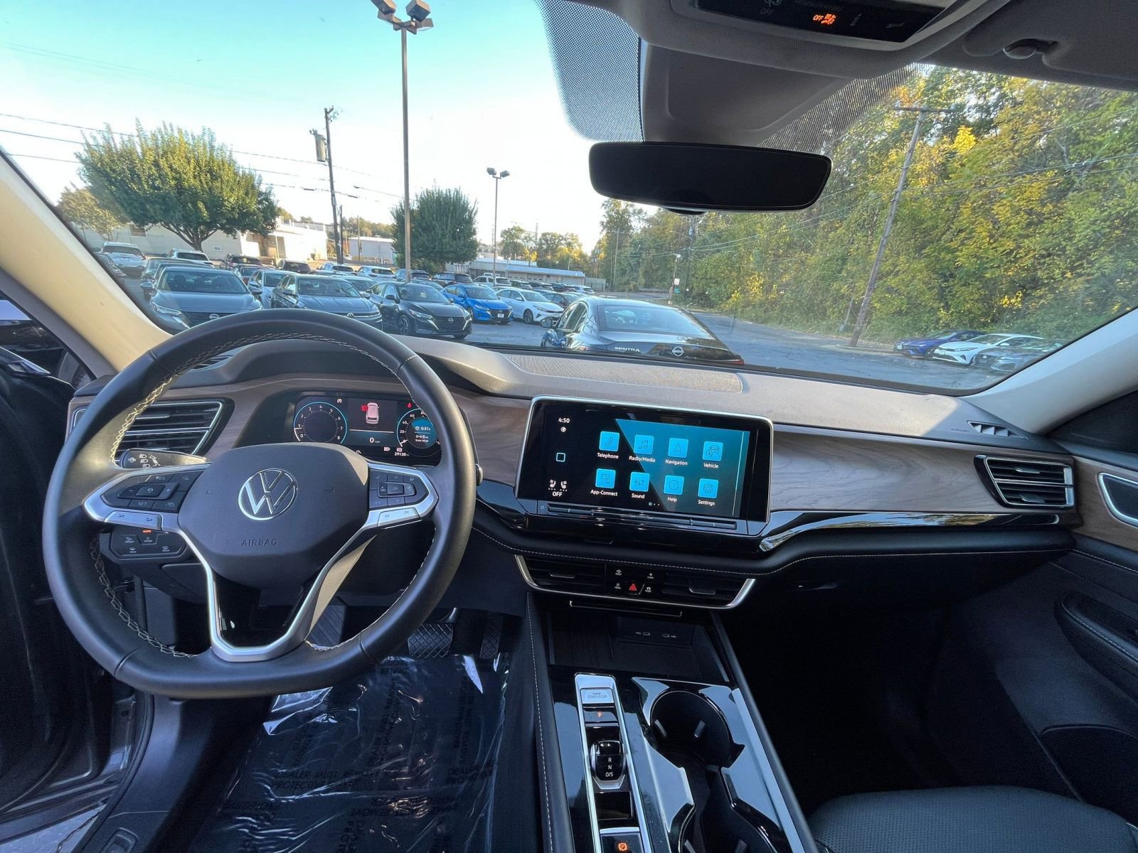 Thumbnail: 2025 Volkswagen Atlas - 29